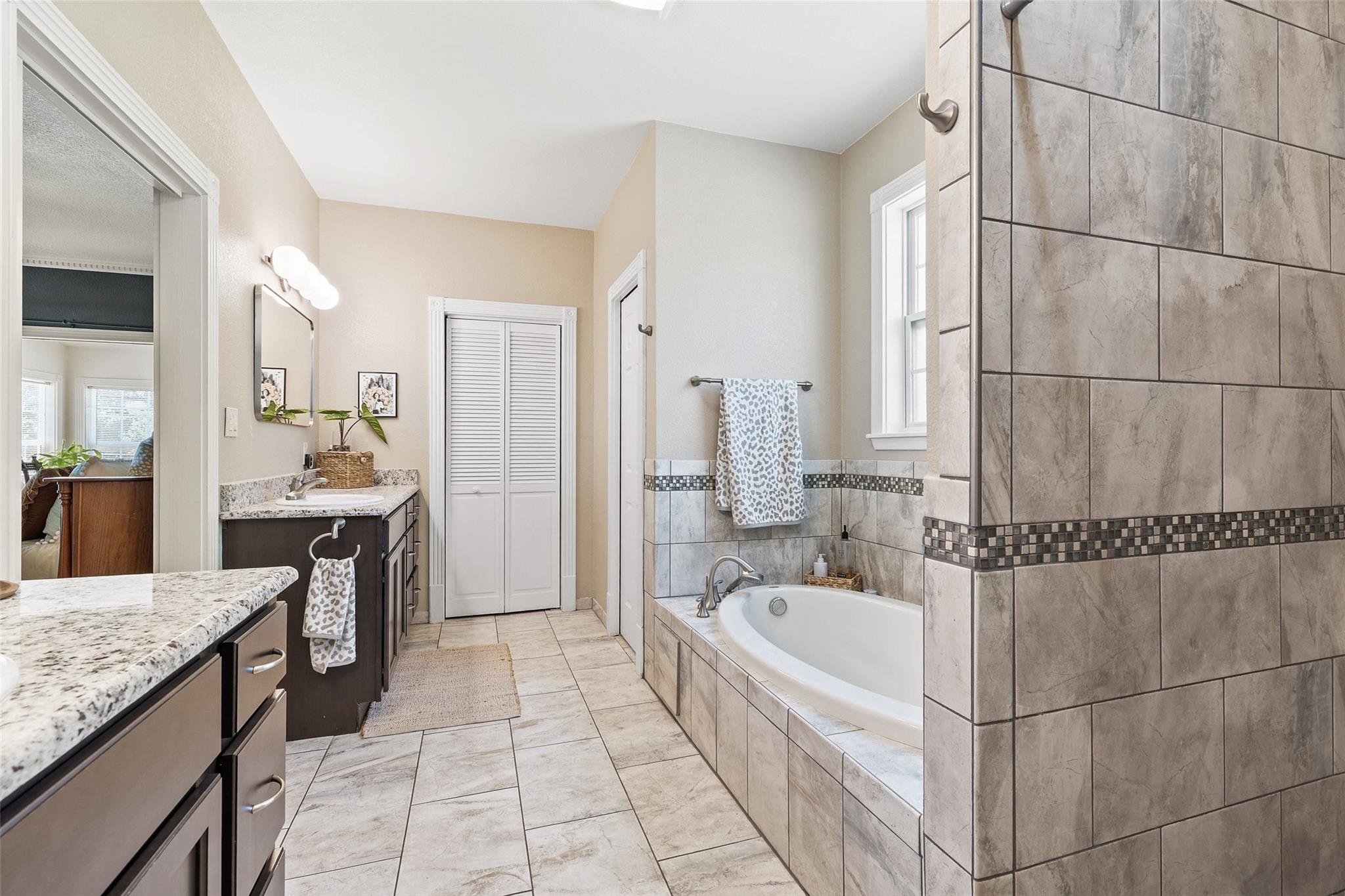 211 Pintail St, Kyle, TX 78640