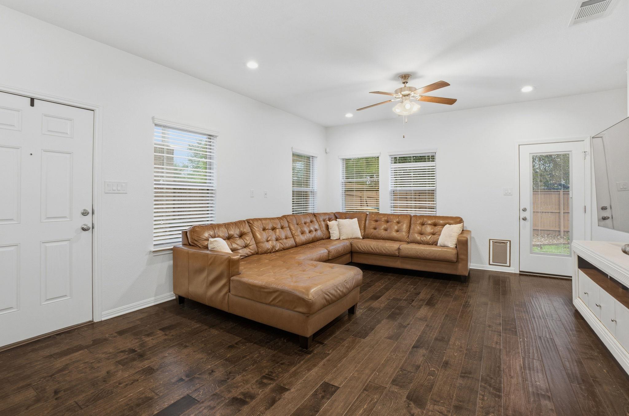 2304 S Lakeline Blvd # 404, Cedar Park, TX 78613