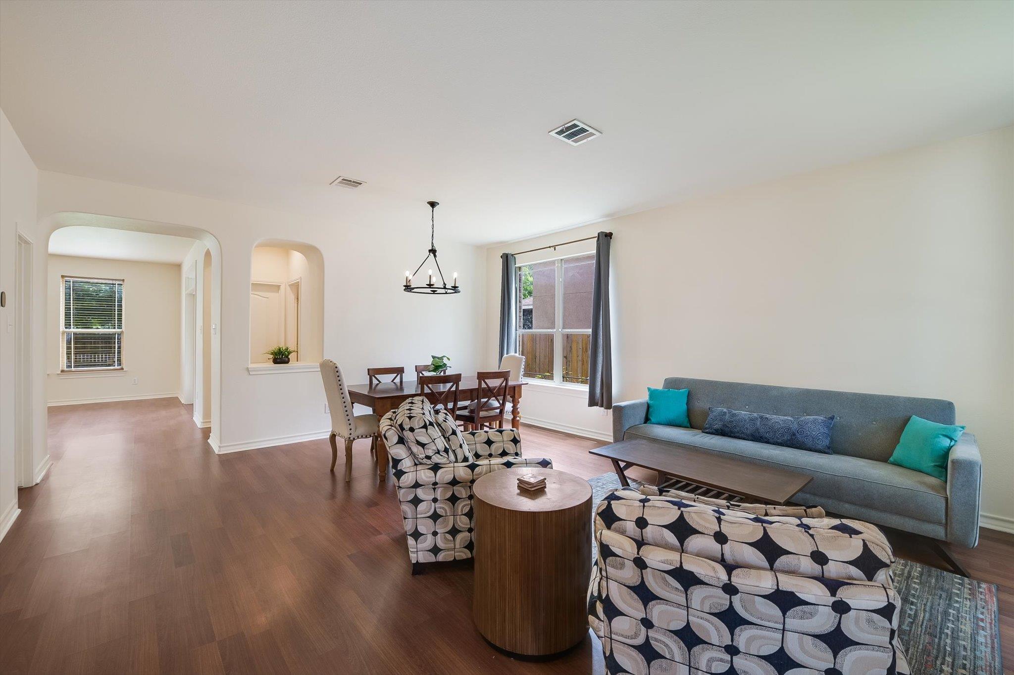 10229 English Oak Dr, Austin, TX 78748