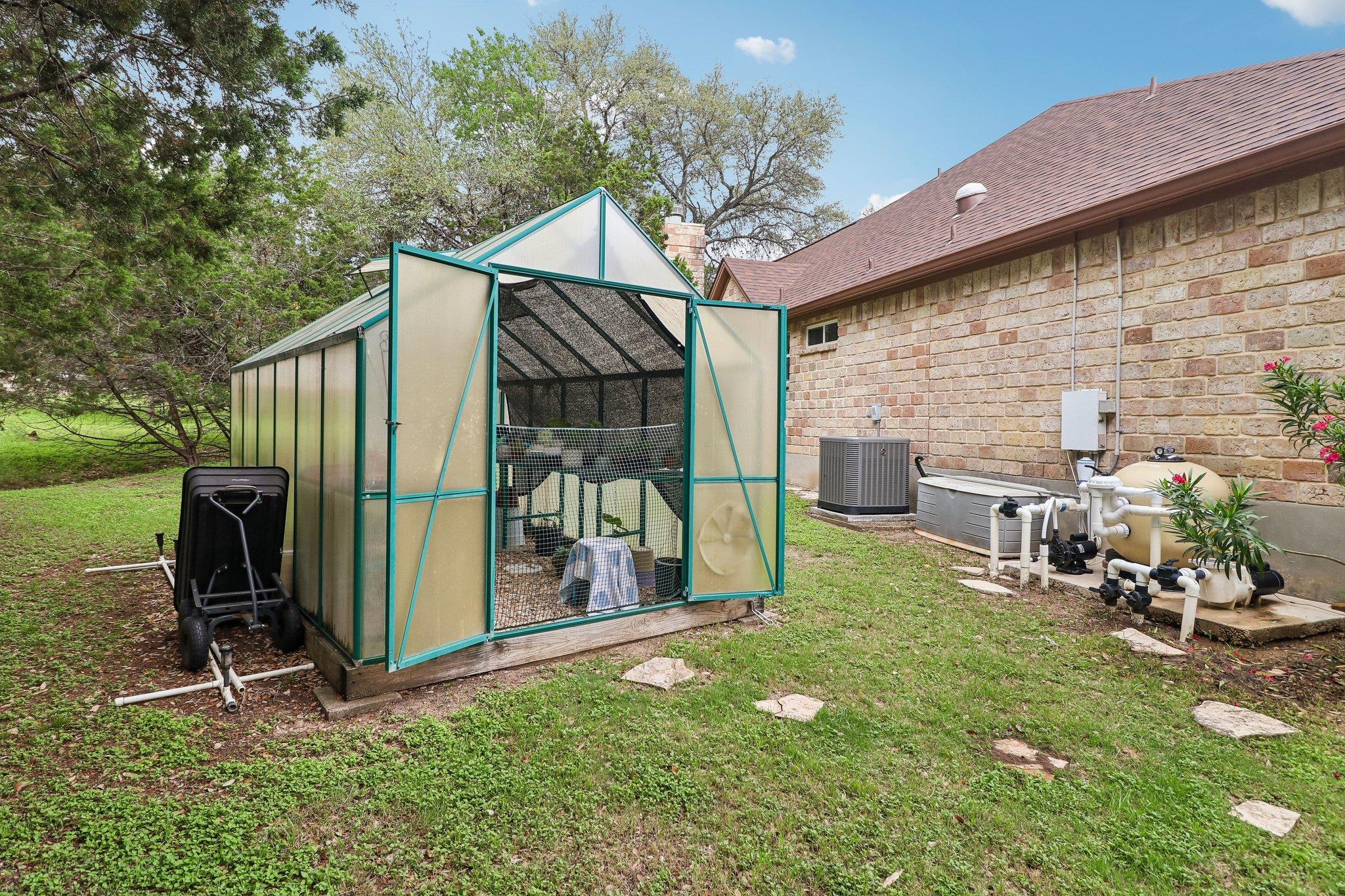 9212 Shady Meadow Dr, Boerne, TX 78006