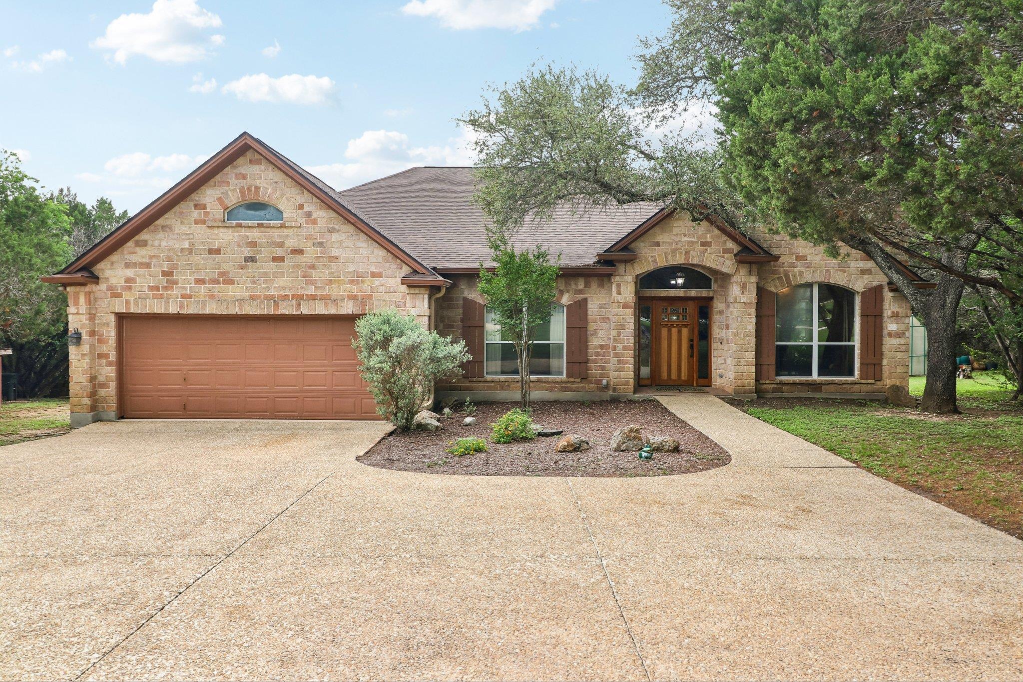9212 Shady Meadow Dr, Boerne, TX 78006