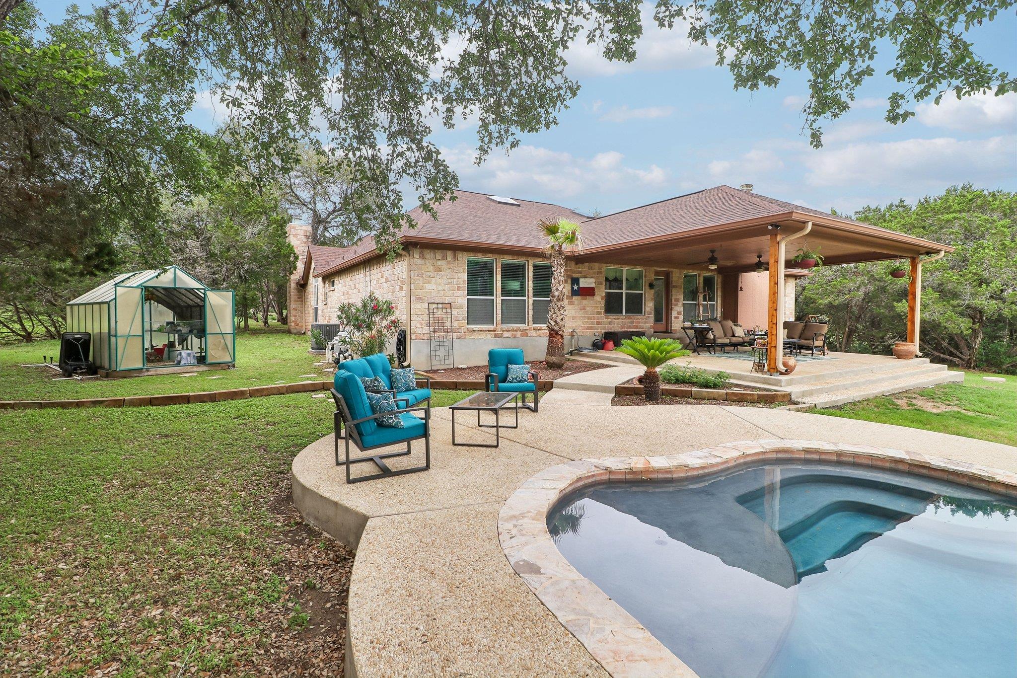 9212 Shady Meadow Dr, Boerne, TX 78006