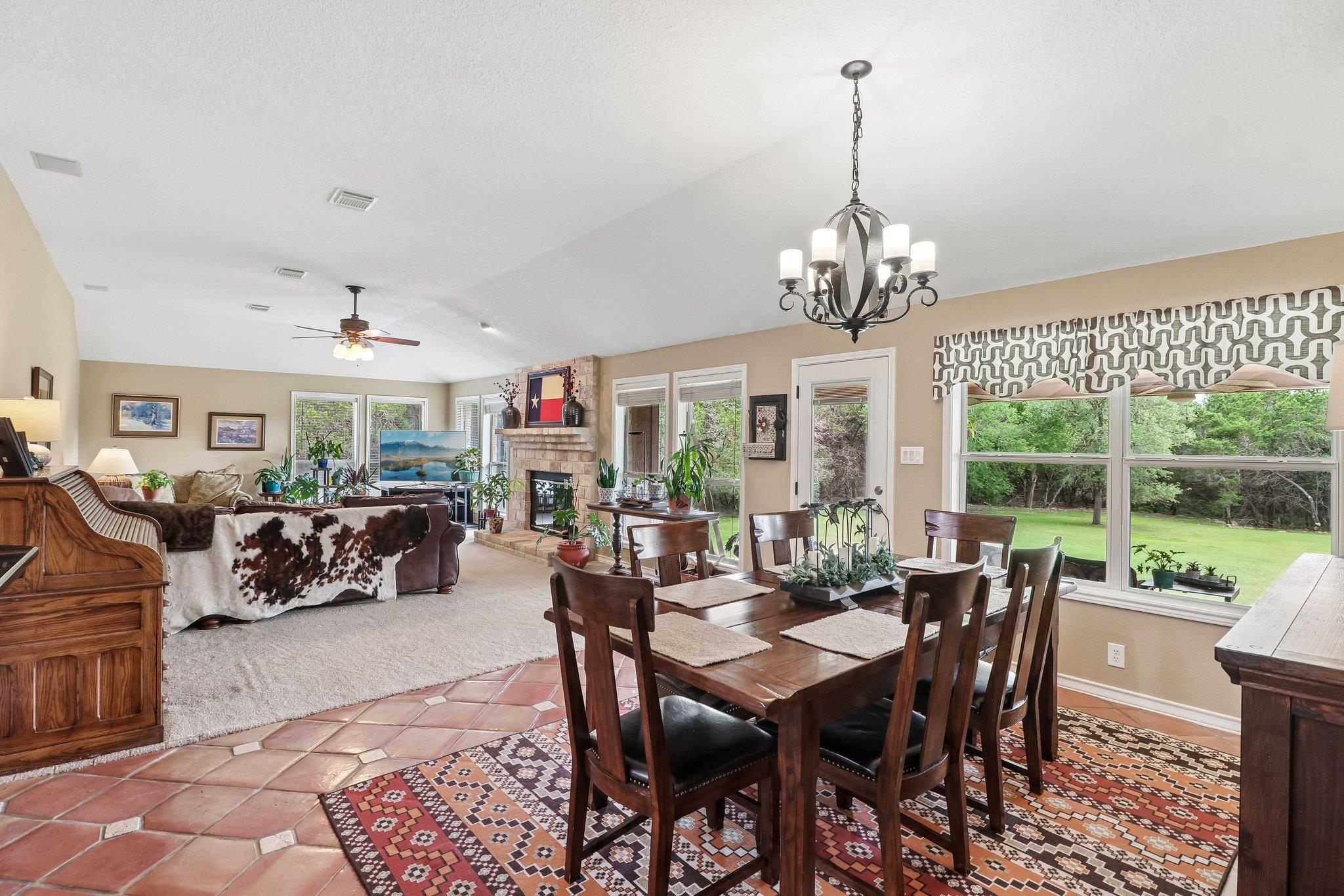 9212 Shady Meadow Dr, Boerne, TX 78006