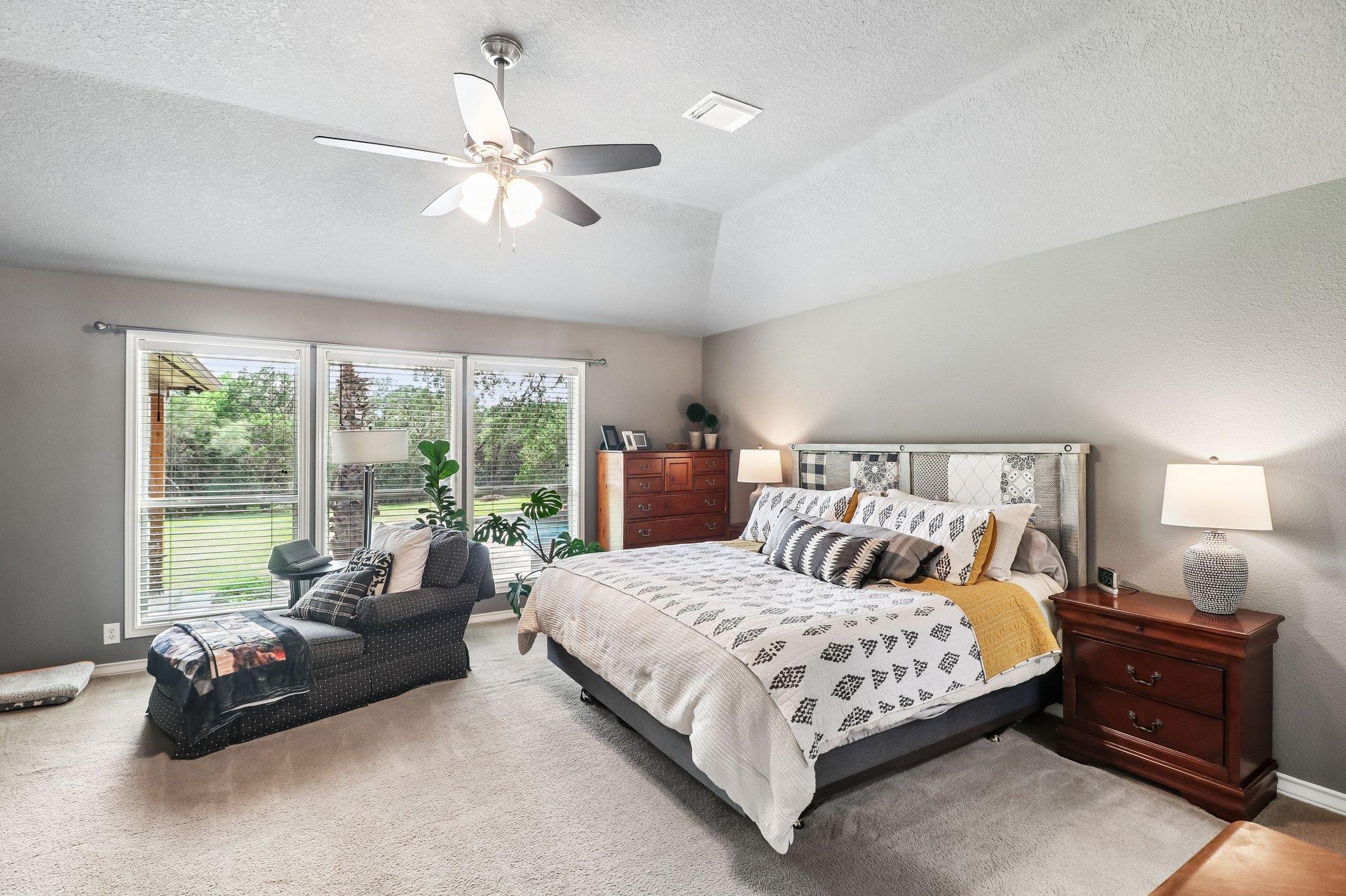 9212 Shady Meadow Dr, Boerne, TX 78006