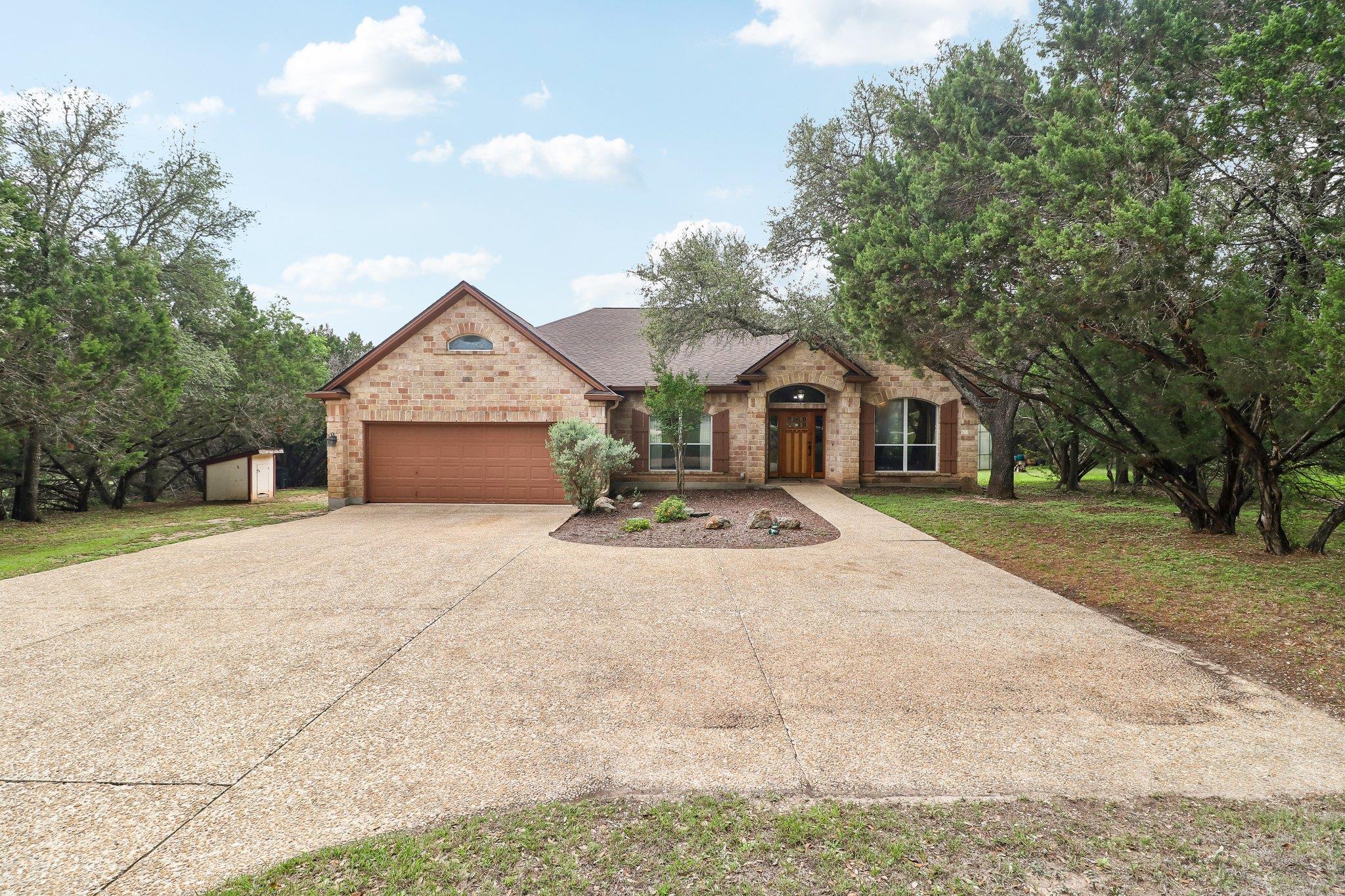 9212 Shady Meadow Dr, Boerne, TX 78006