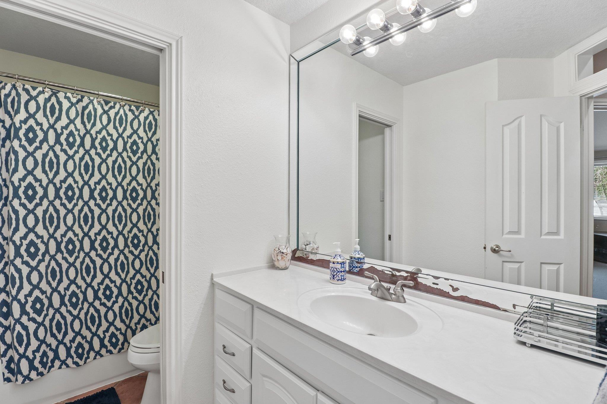 9212 Shady Meadow Dr, Boerne, TX 78006