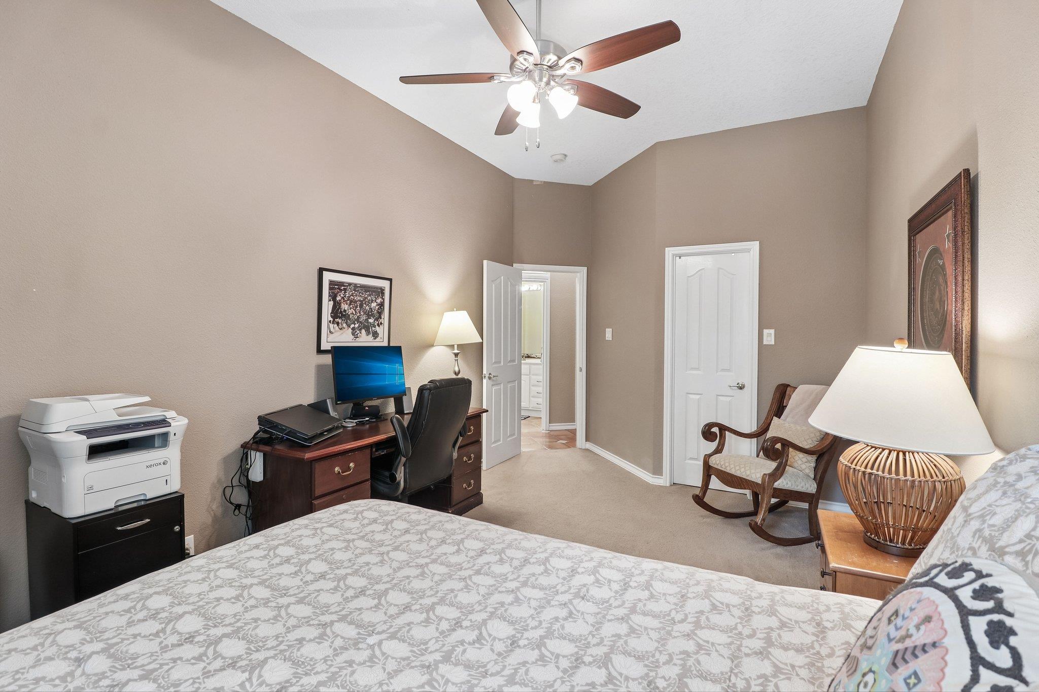 9212 Shady Meadow Dr, Boerne, TX 78006