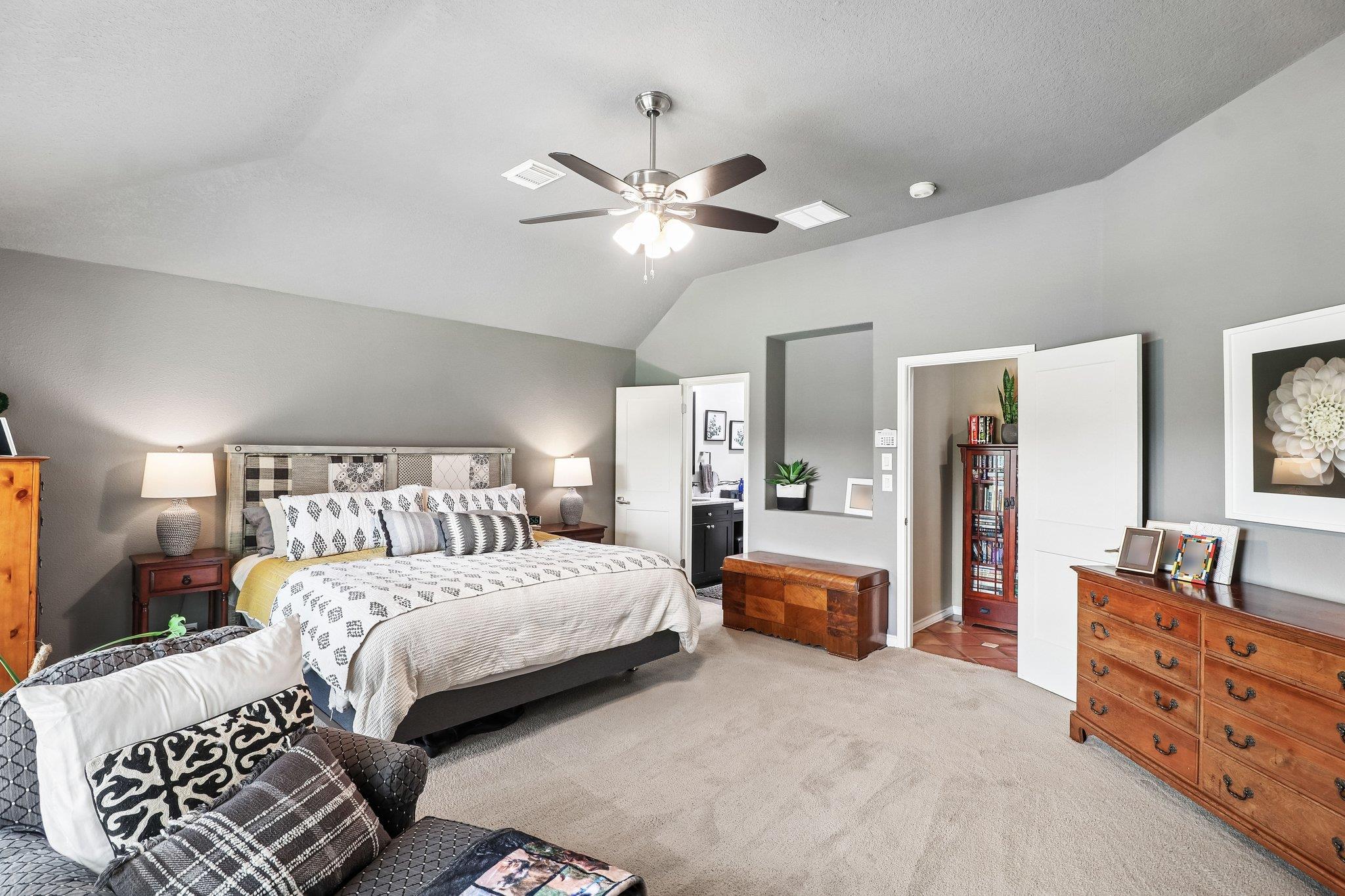 9212 Shady Meadow Dr, Boerne, TX 78006