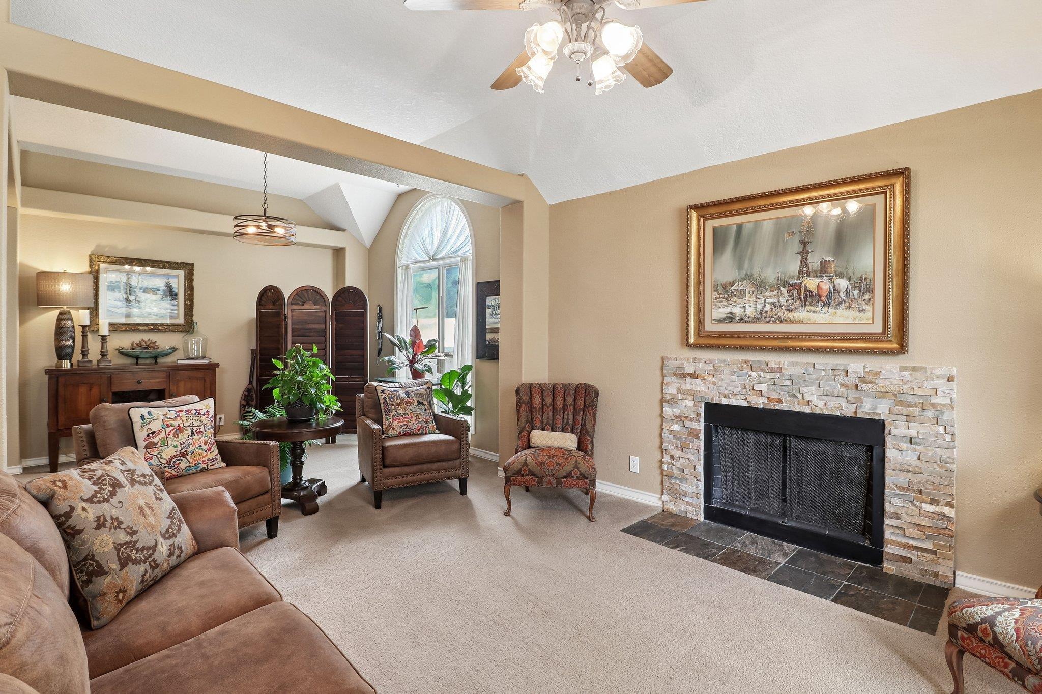 9212 Shady Meadow Dr, Boerne, TX 78006