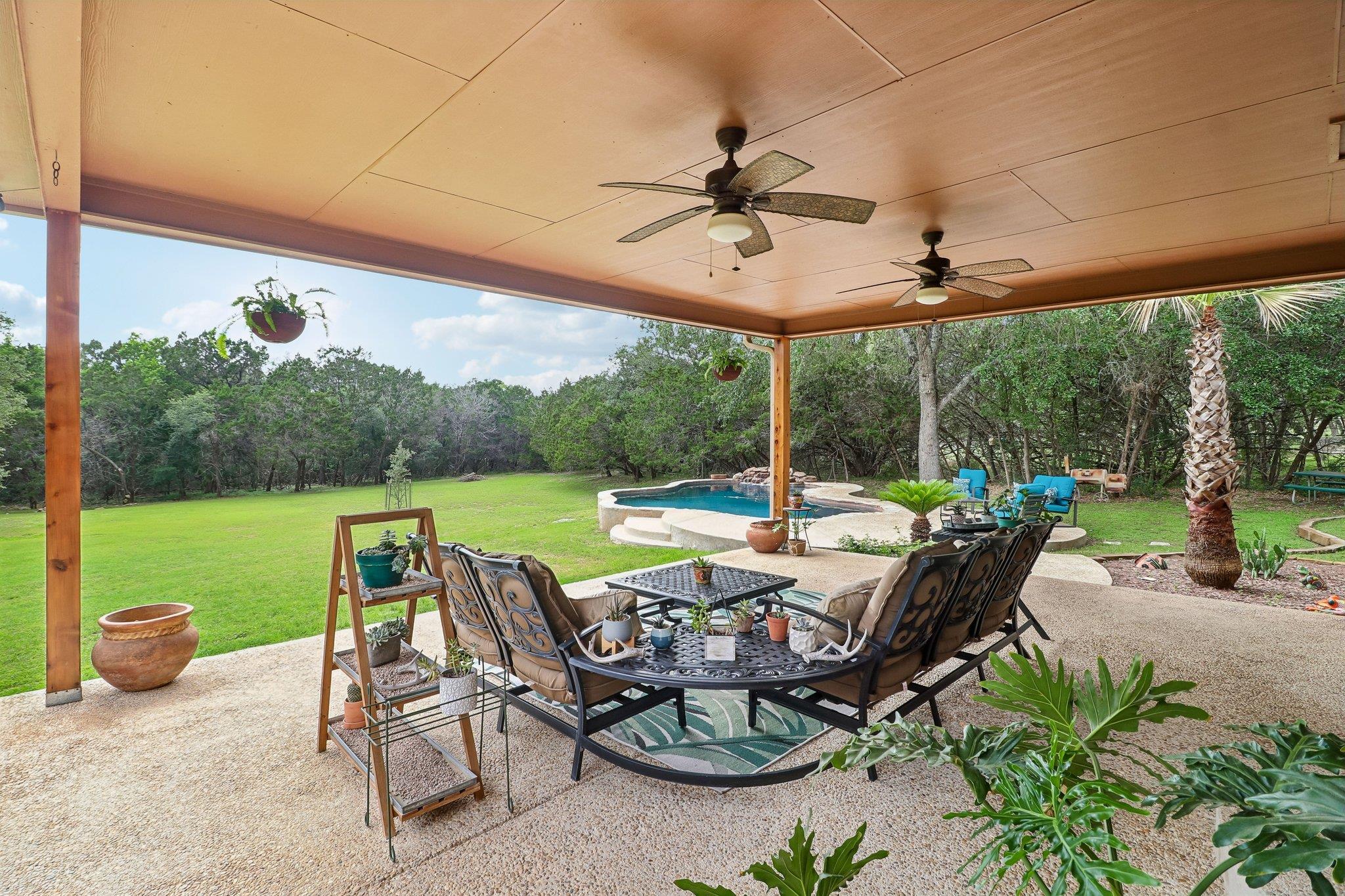 9212 Shady Meadow Dr, Boerne, TX 78006
