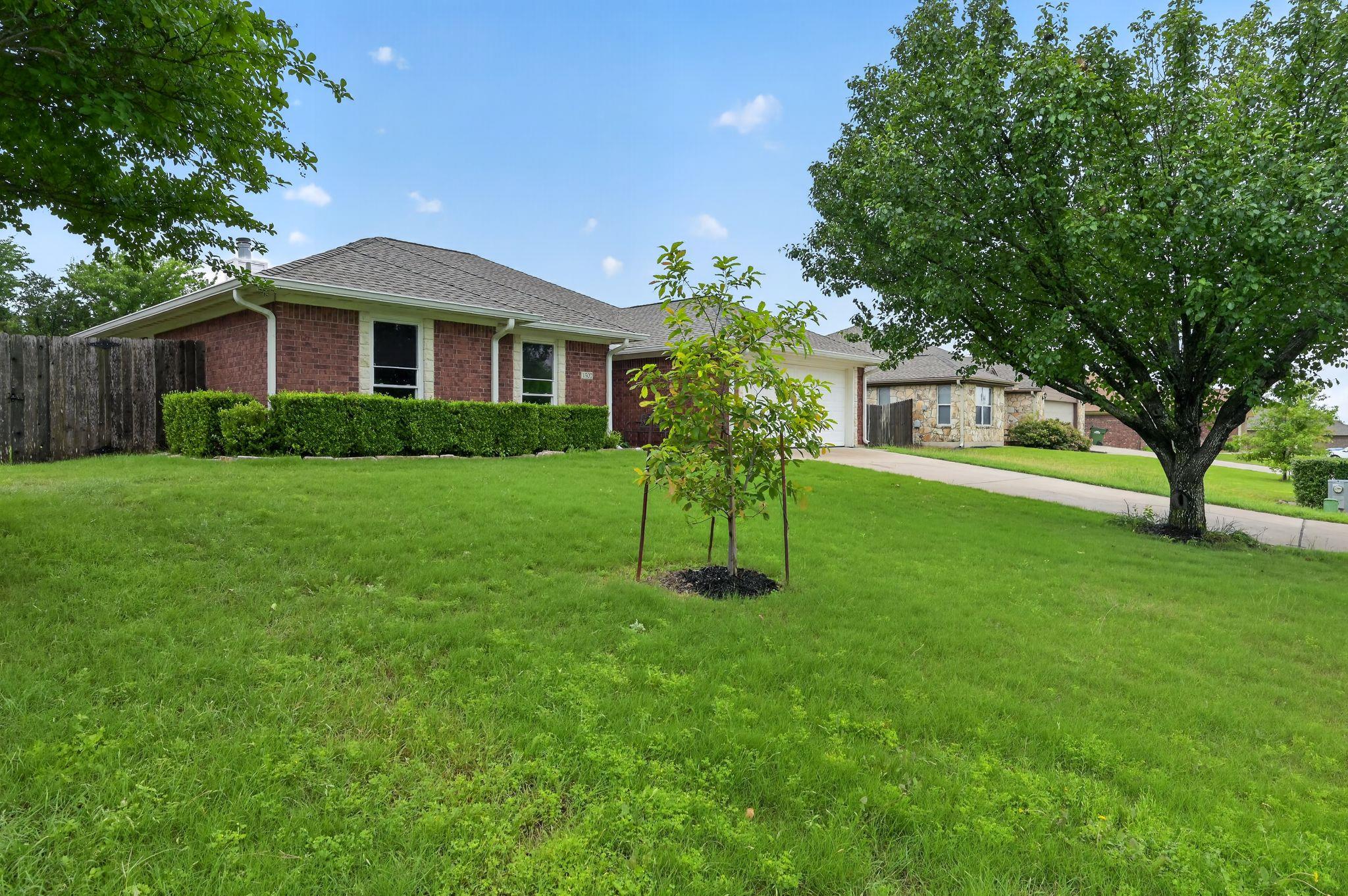 1507 E Johnson St, Burnet, TX 78611