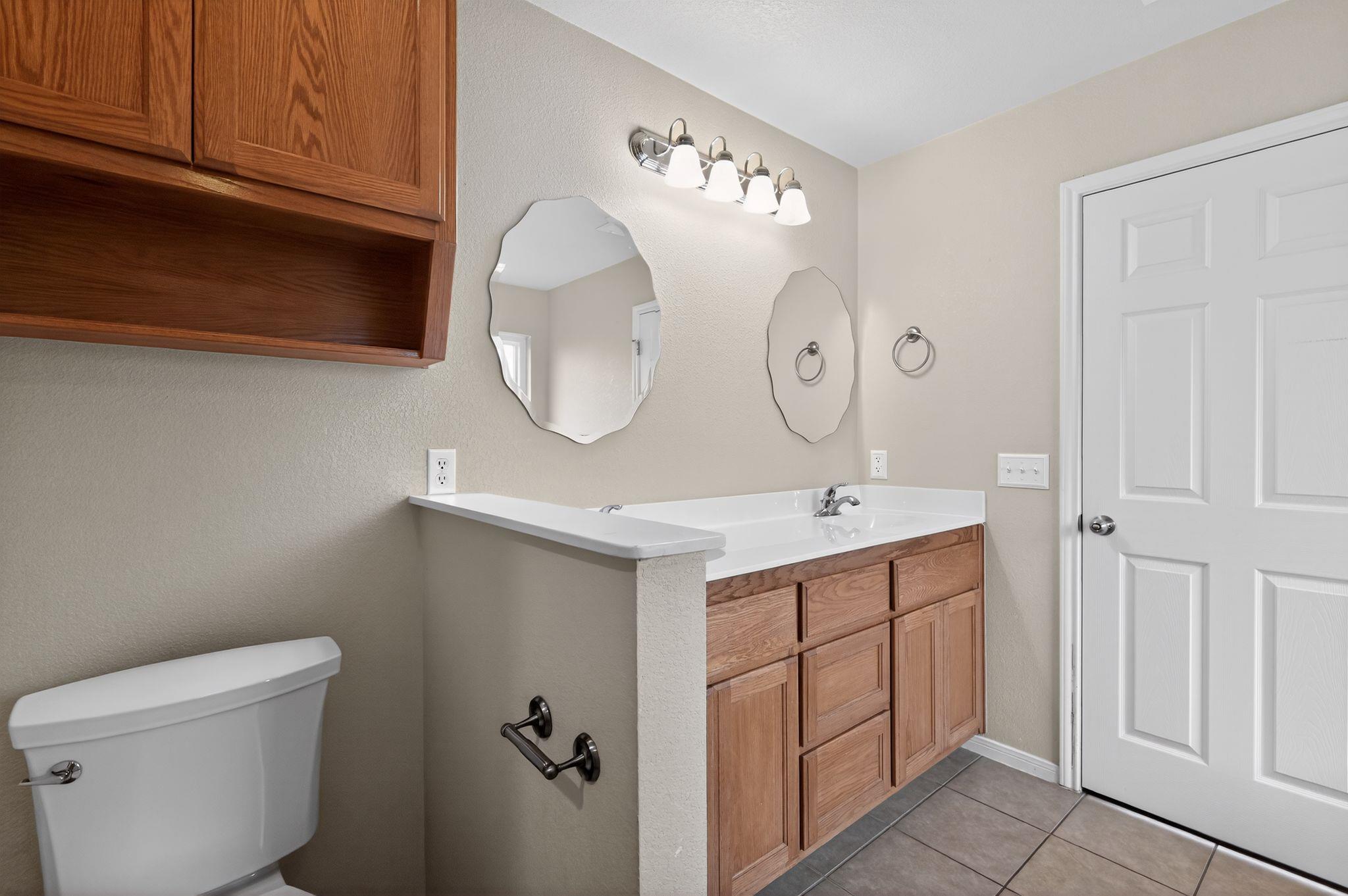1507 E Johnson St, Burnet, TX 78611