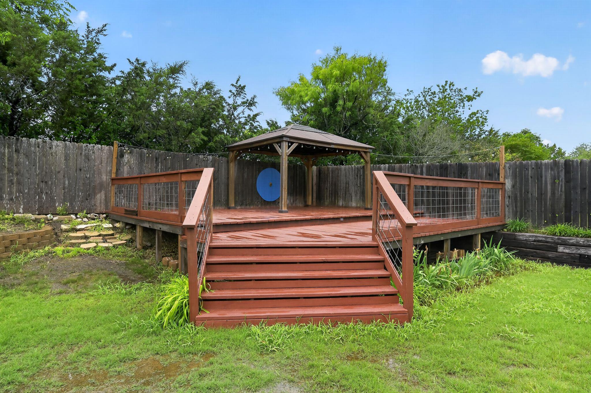 1507 E Johnson St, Burnet, TX 78611
