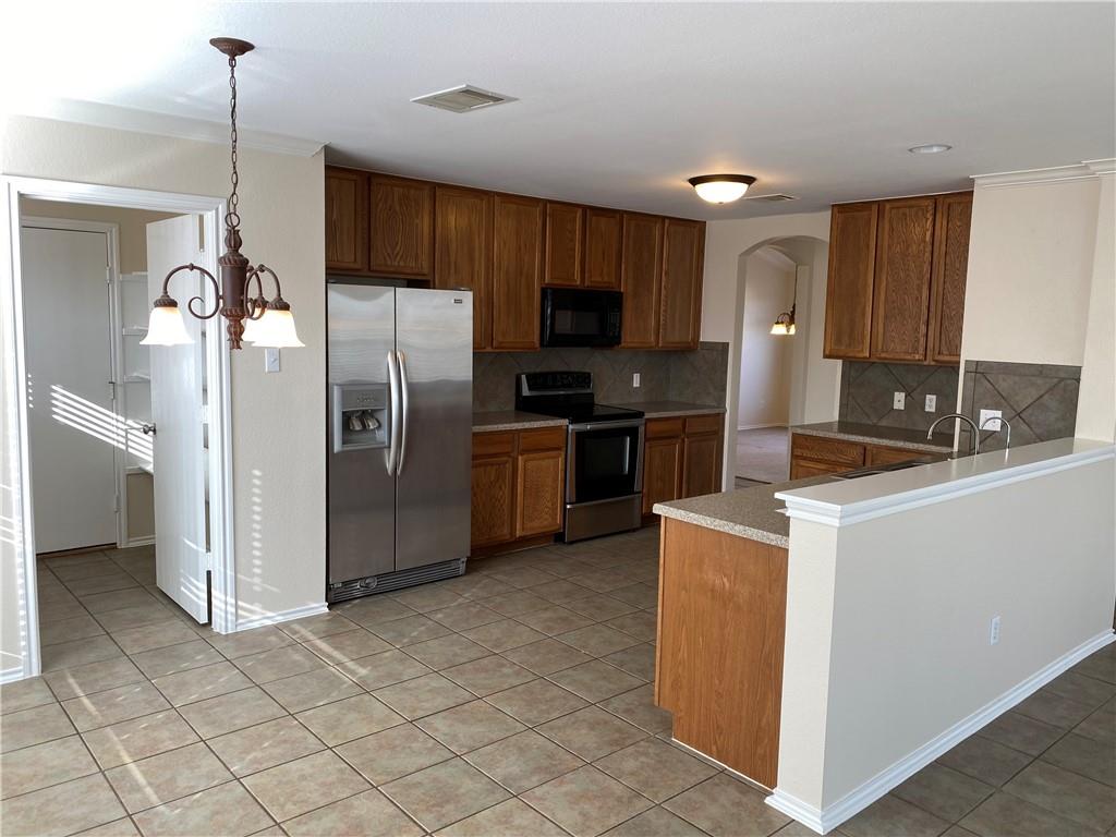 804 Sherry Dr, Leander, TX 78641
