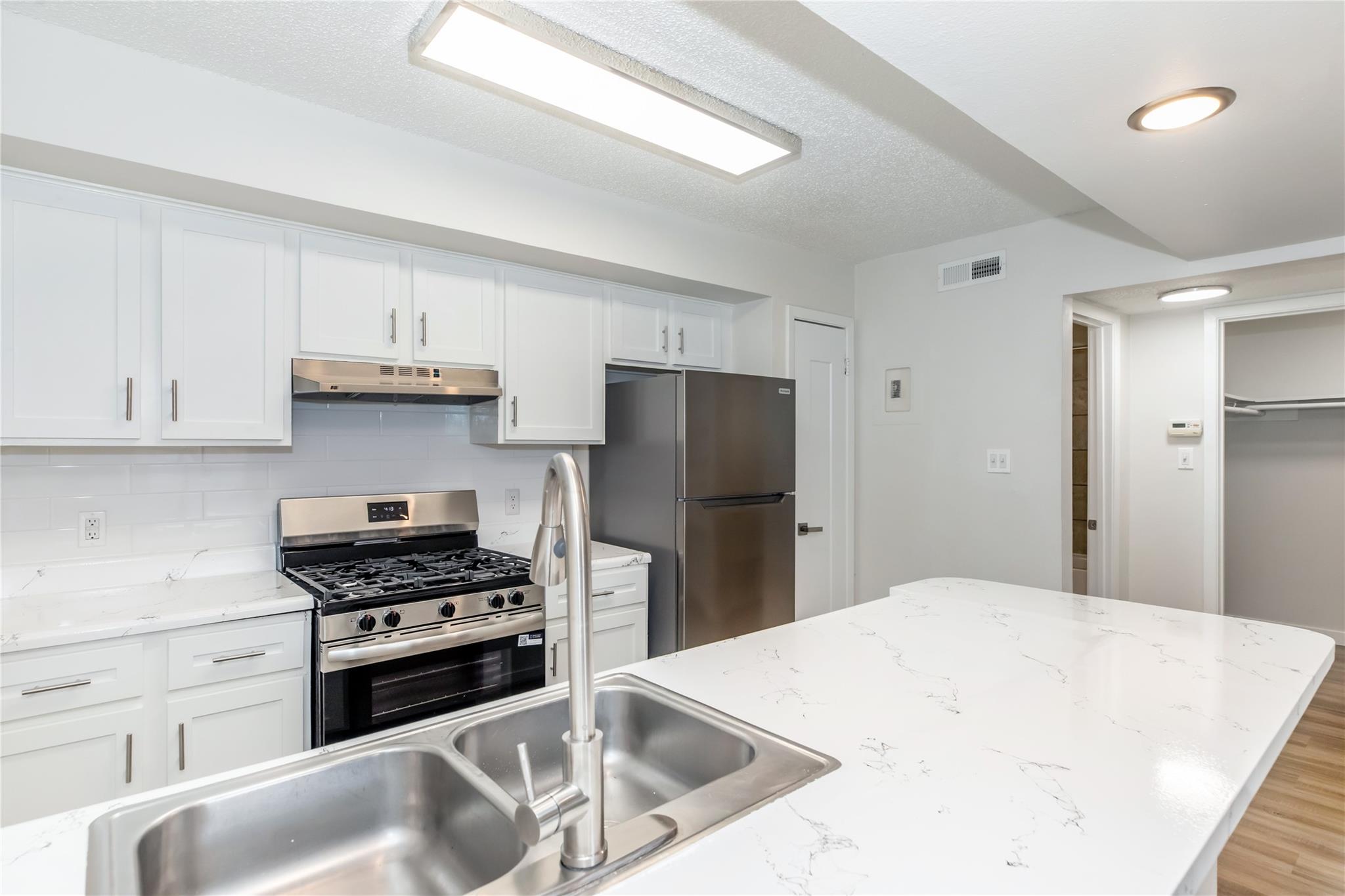 6008 N Lamar Blvd # 114, Austin, TX 78752