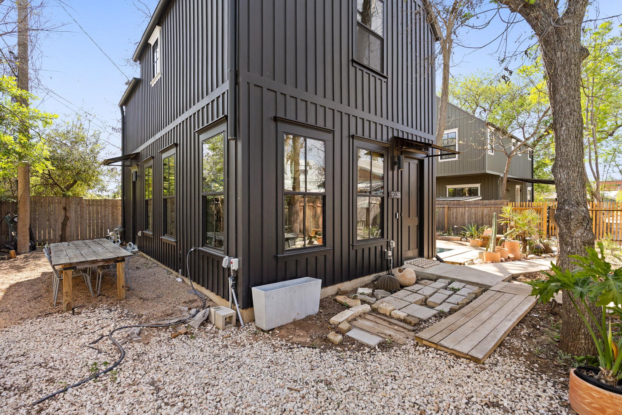 903 Mansell Ave # B, Austin, TX 78702