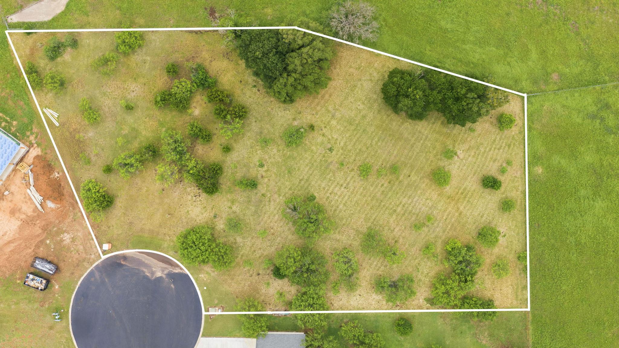 104 Round Up Cir, Burnet, TX 78611