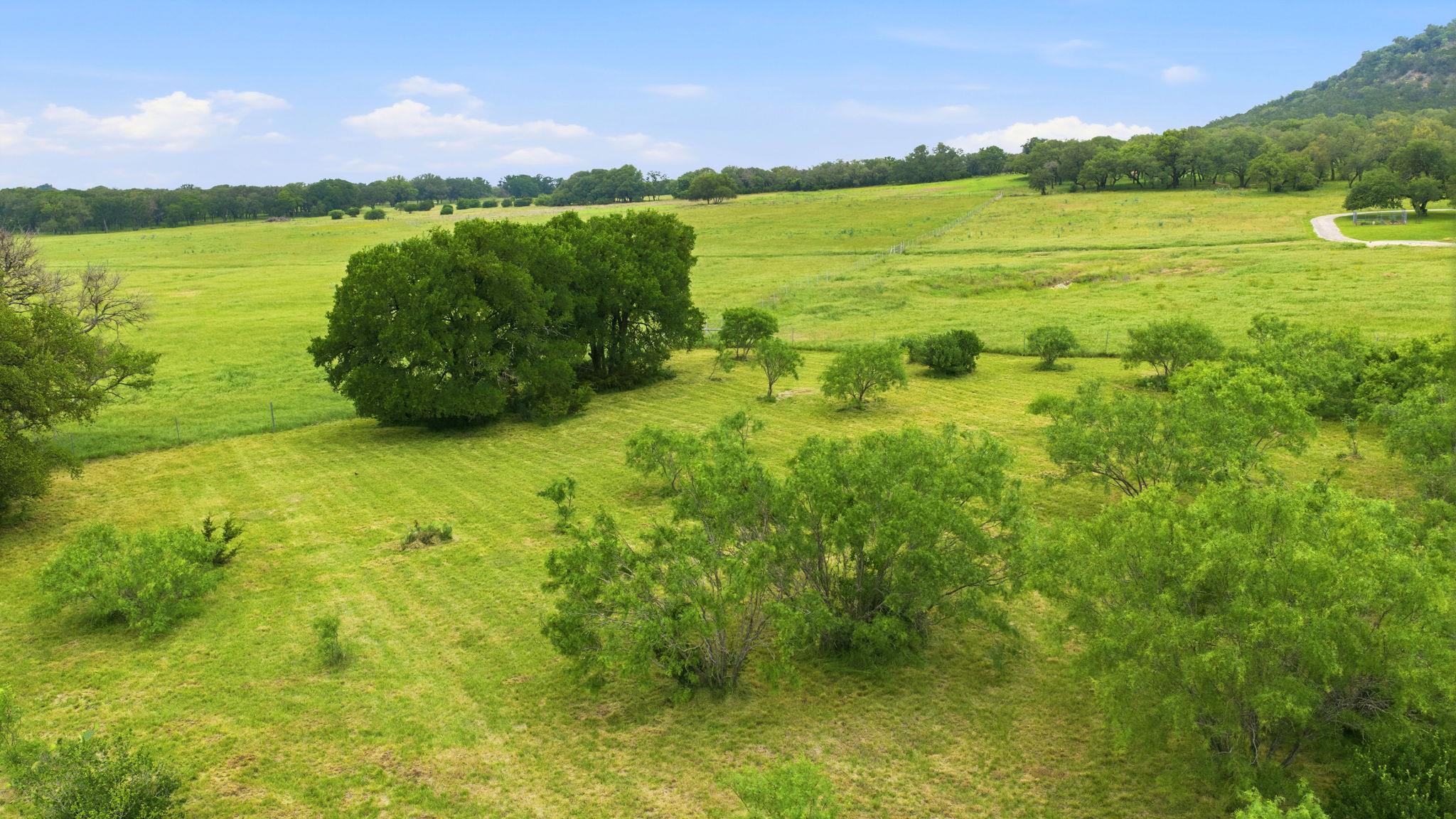 104 Round Up Cir, Burnet, TX 78611