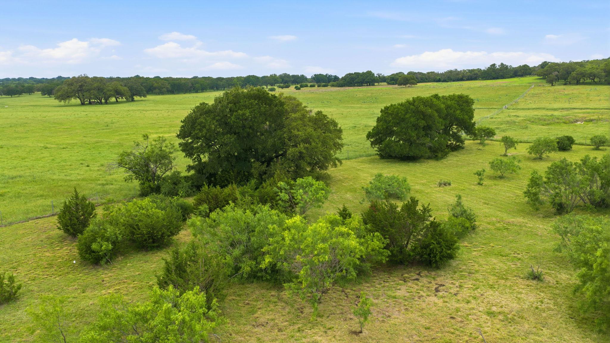 104 Round Up Cir, Burnet, TX 78611