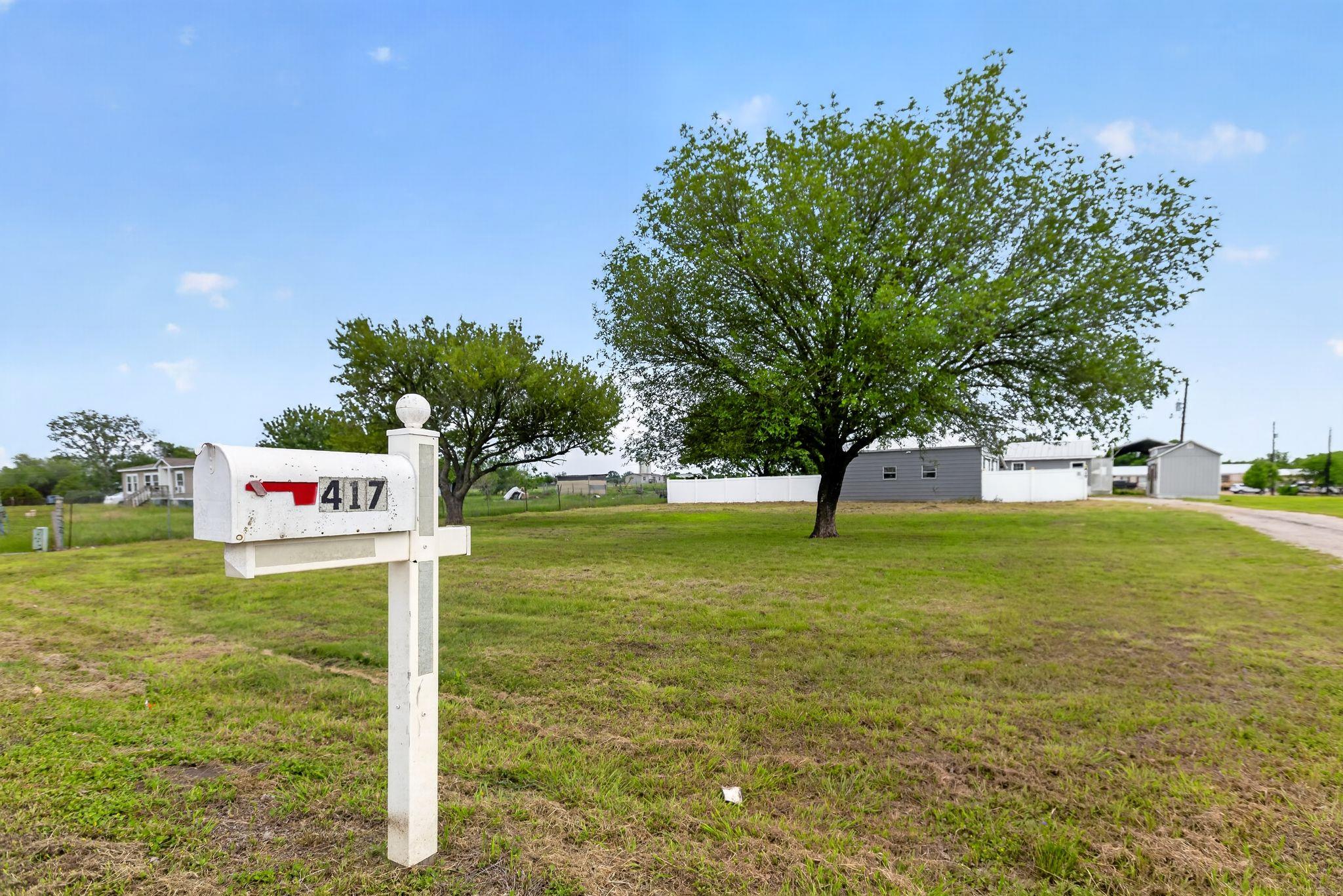 417 Birmensdorf Dr, San Marcos, TX 78666