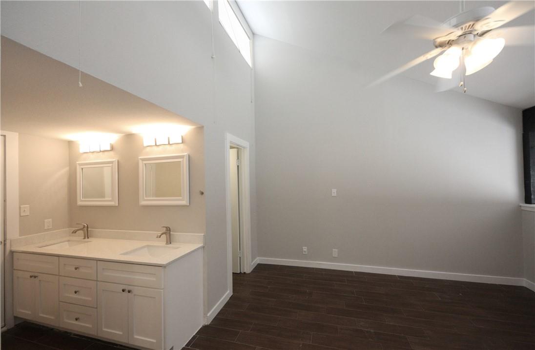 1600 West Ave # 18, Austin, TX 78701