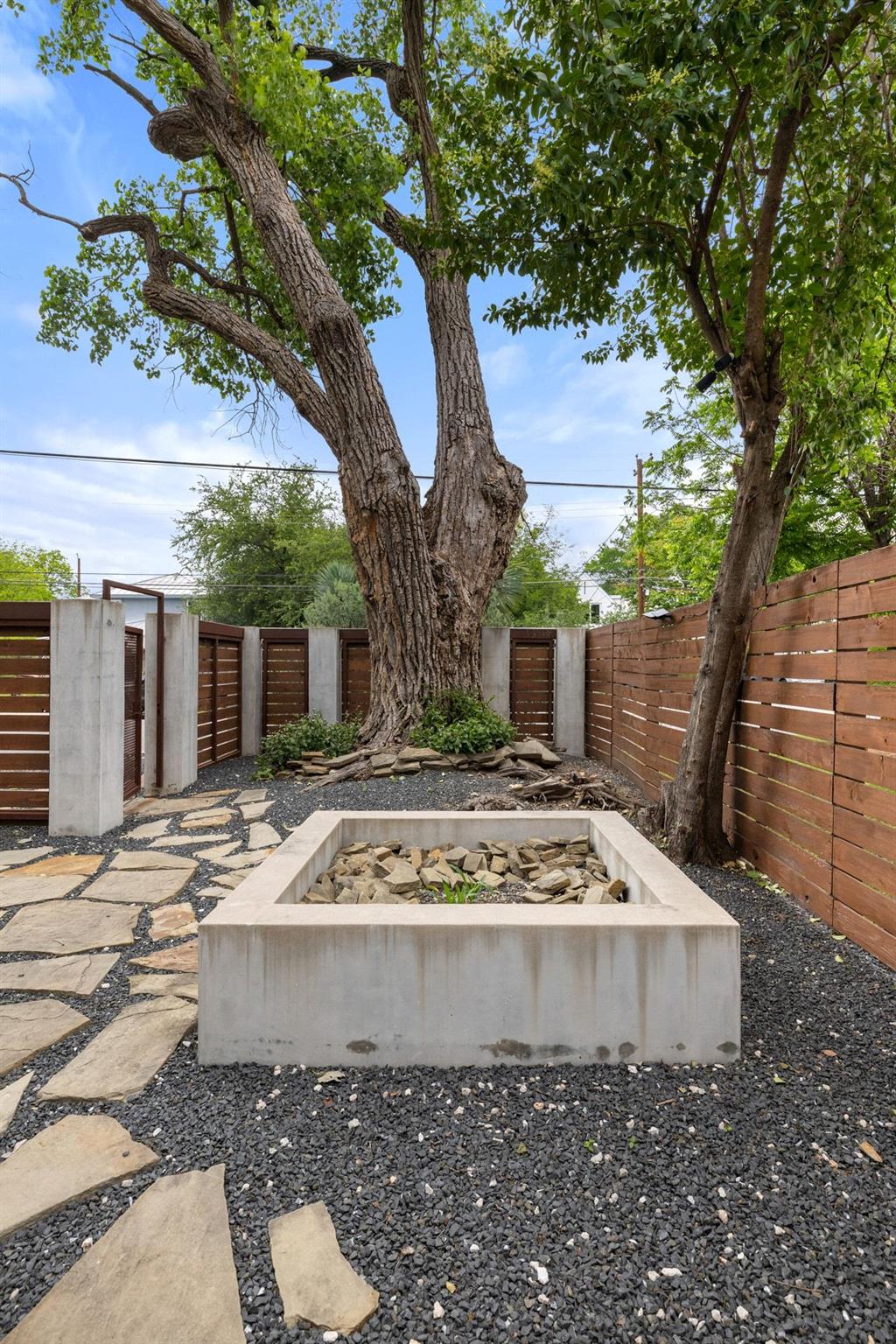 613 W Annie St # A, Austin, TX 78704