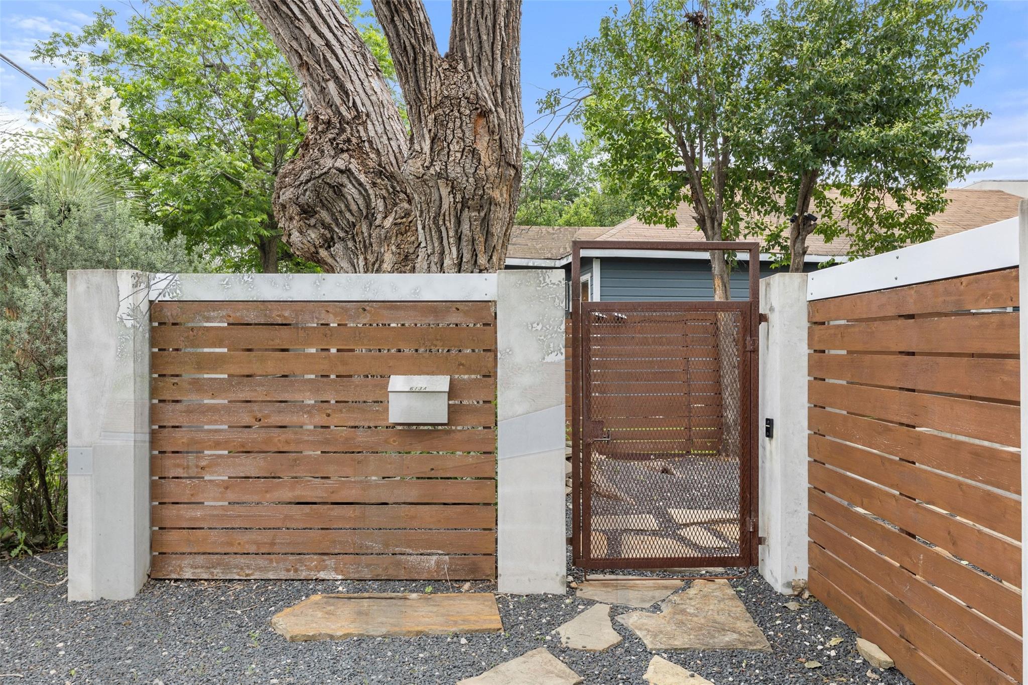 613 W Annie St # A, Austin, TX 78704
