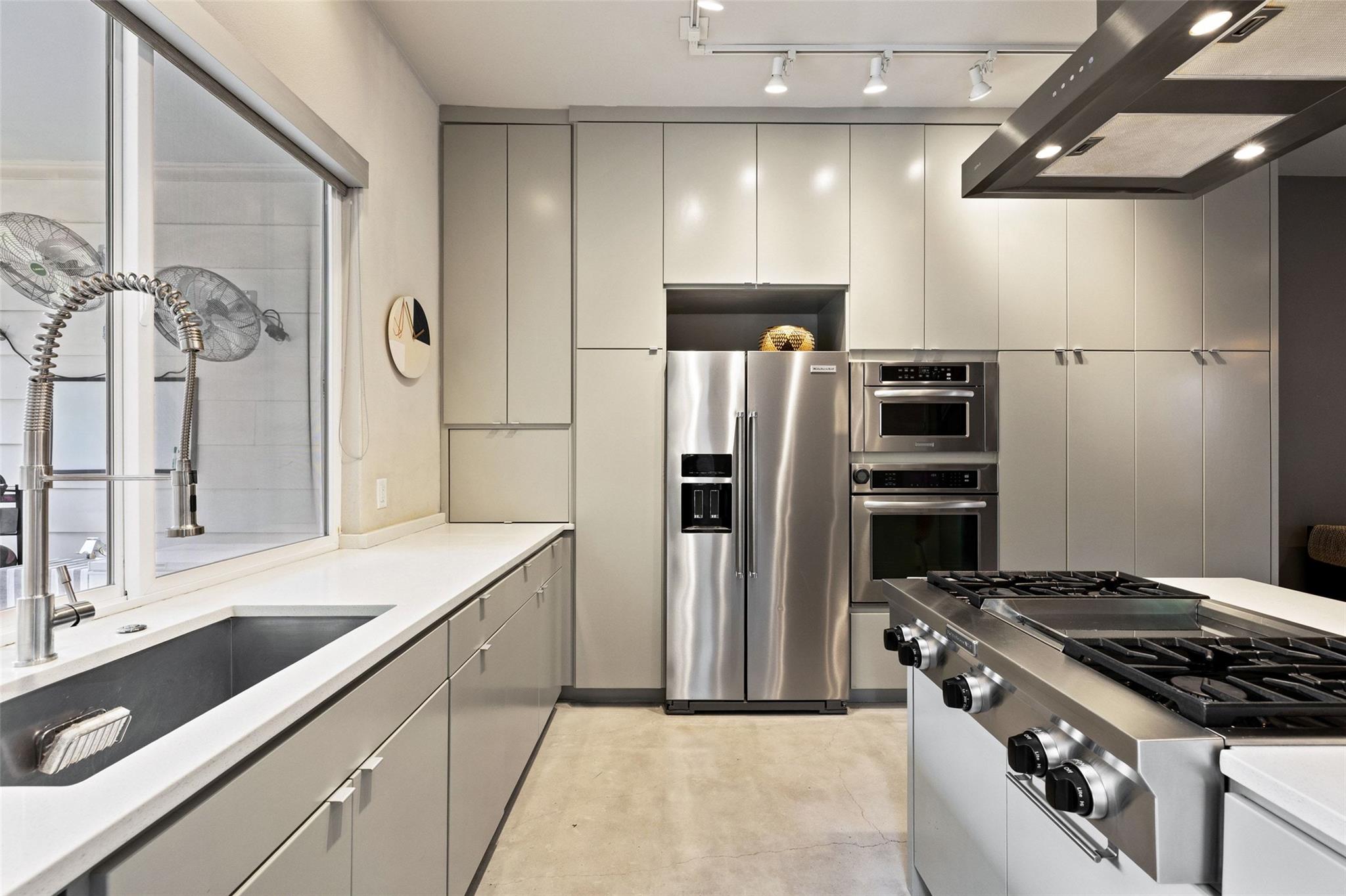 613 W Annie St # A, Austin, TX 78704