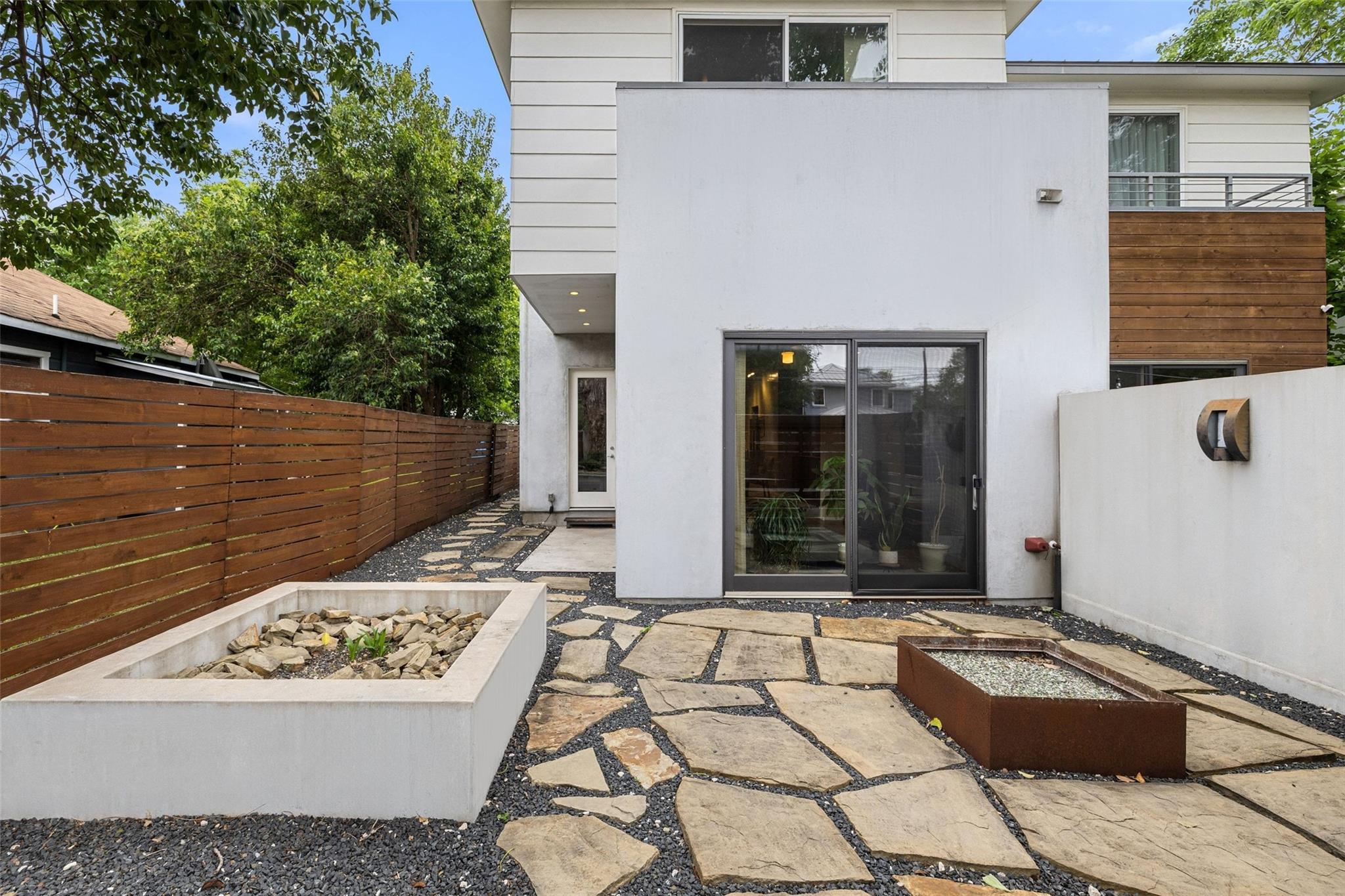 613 W Annie St # A, Austin, TX 78704