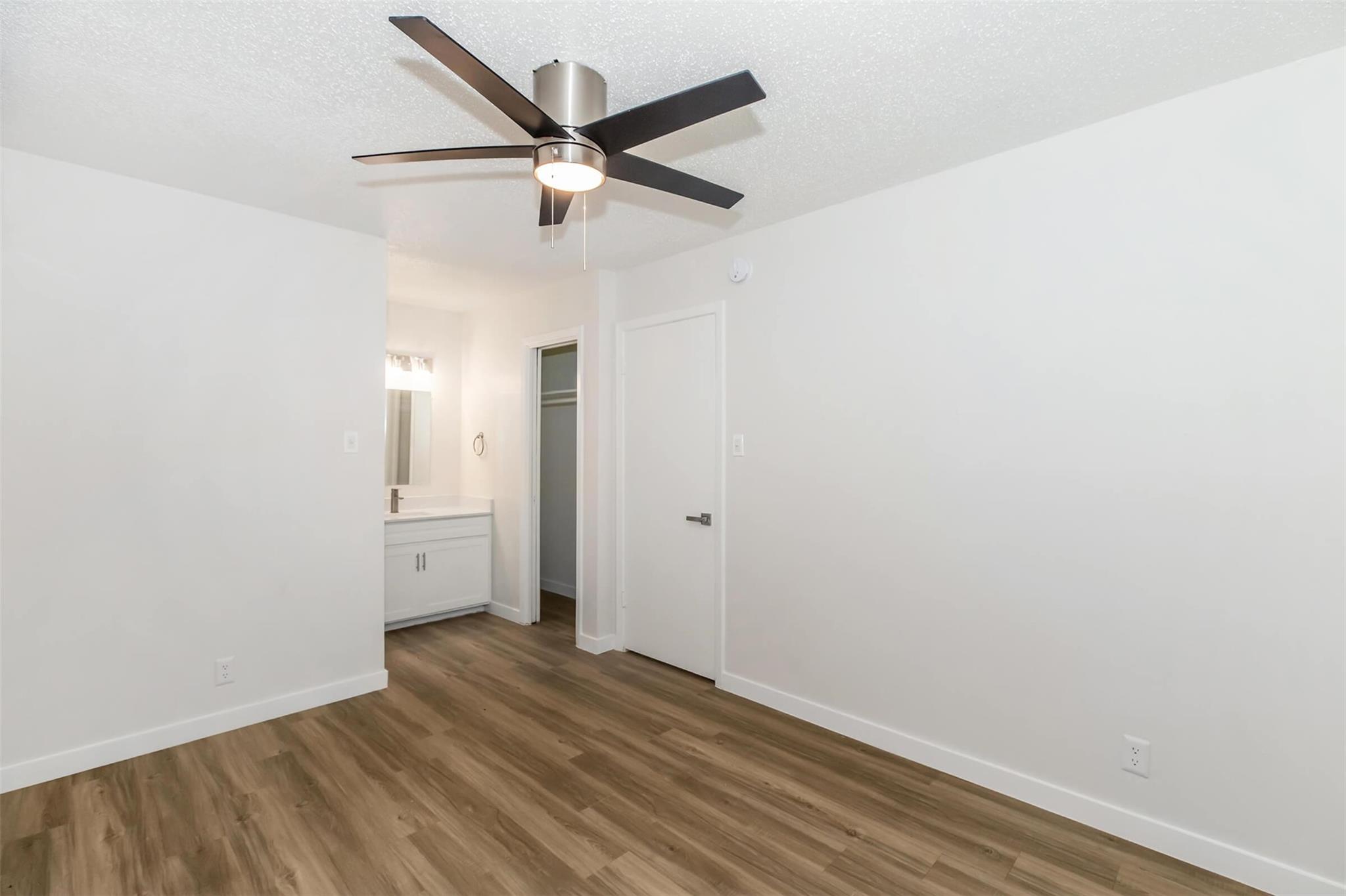 609 E 45th St # 104, Austin, TX 78751