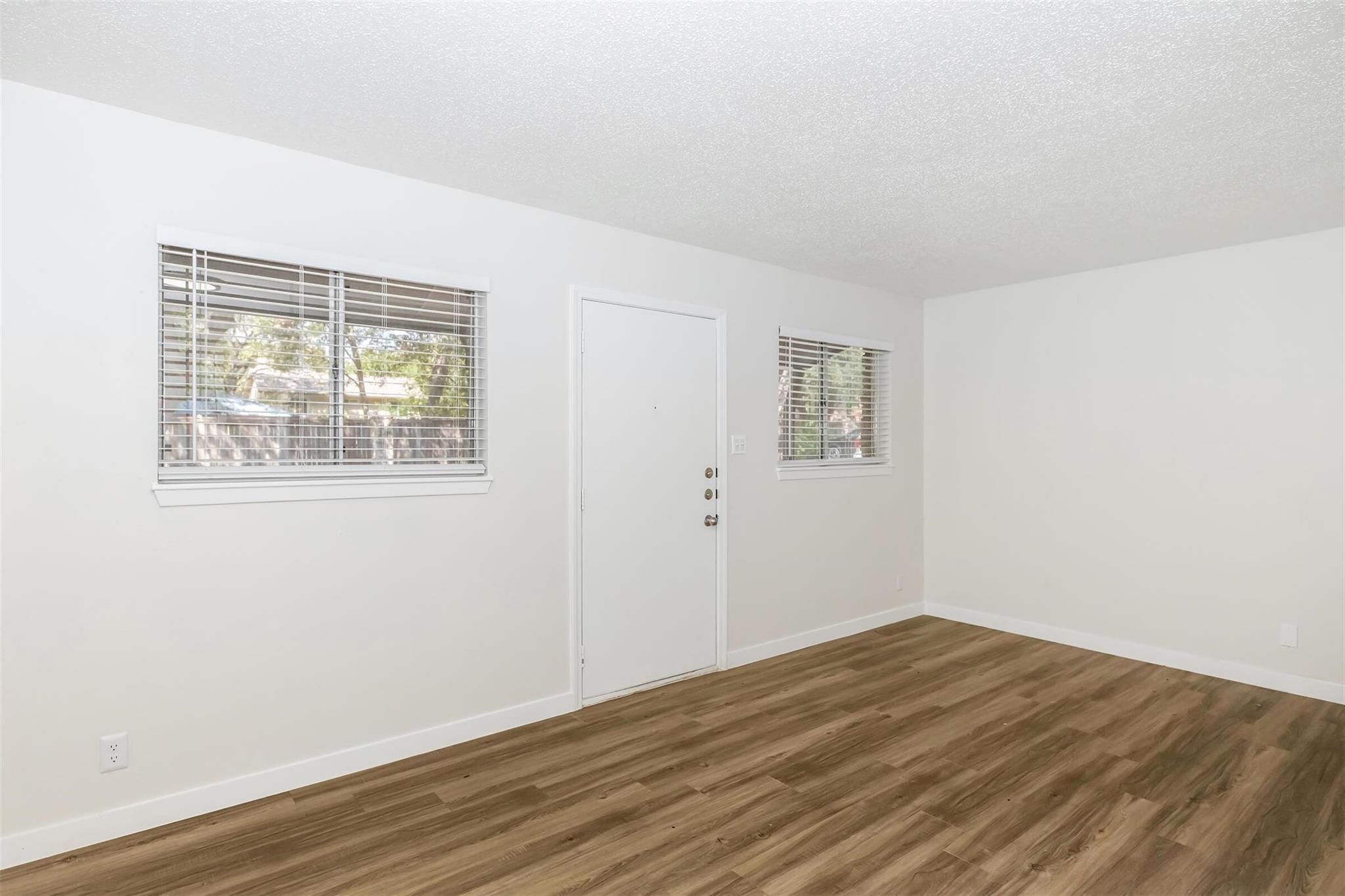 609 E 45th St # 104, Austin, TX 78751