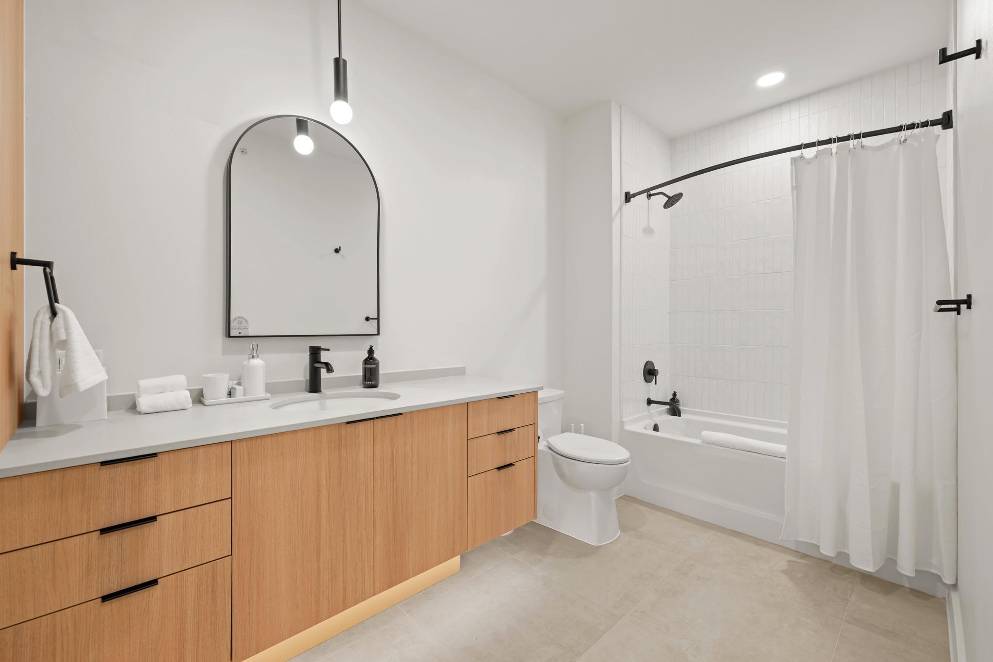 2323 S Lamar Blvd # 206, Austin, TX 78704