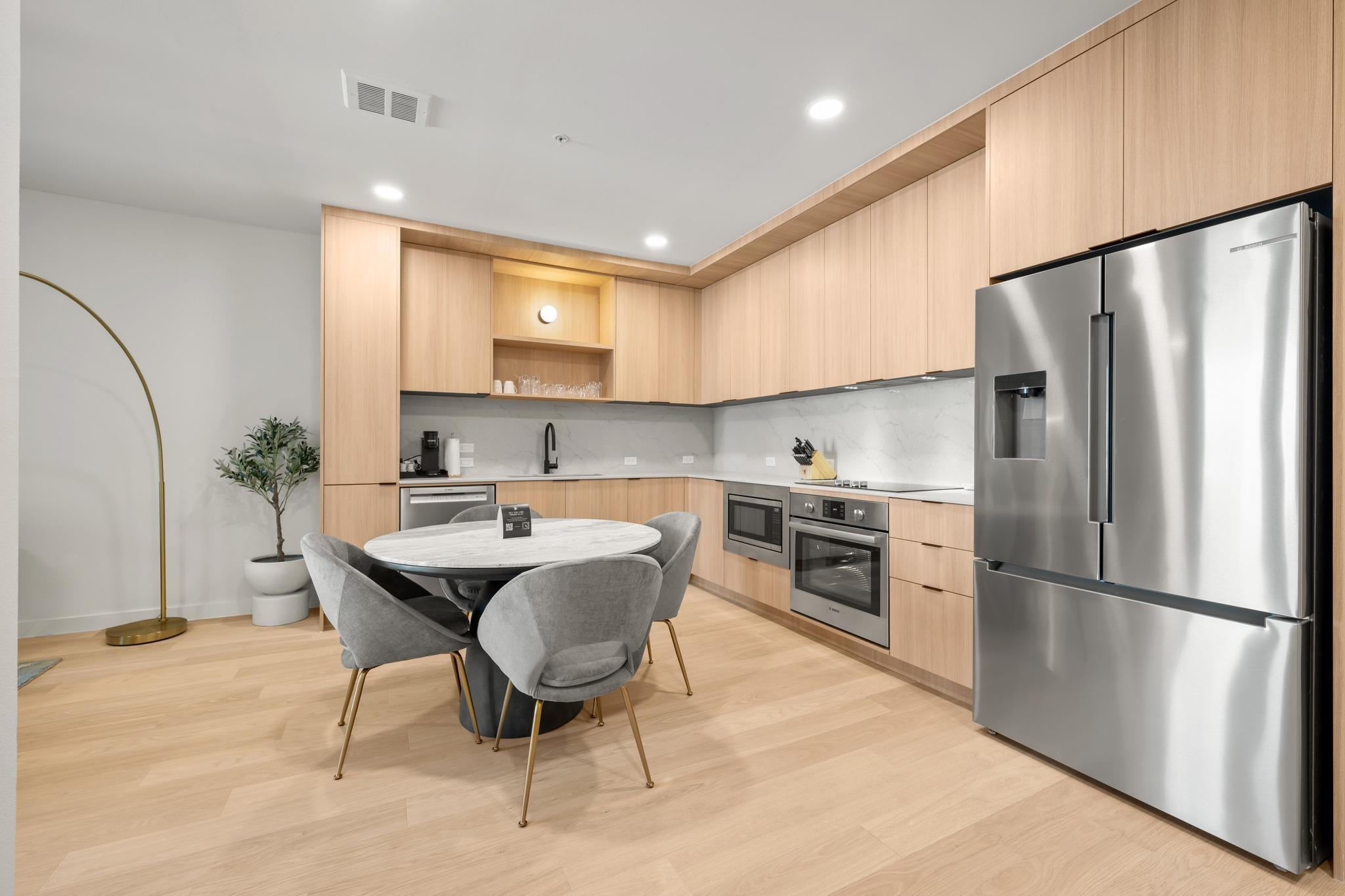 2323 S Lamar Blvd # 206, Austin, TX 78704