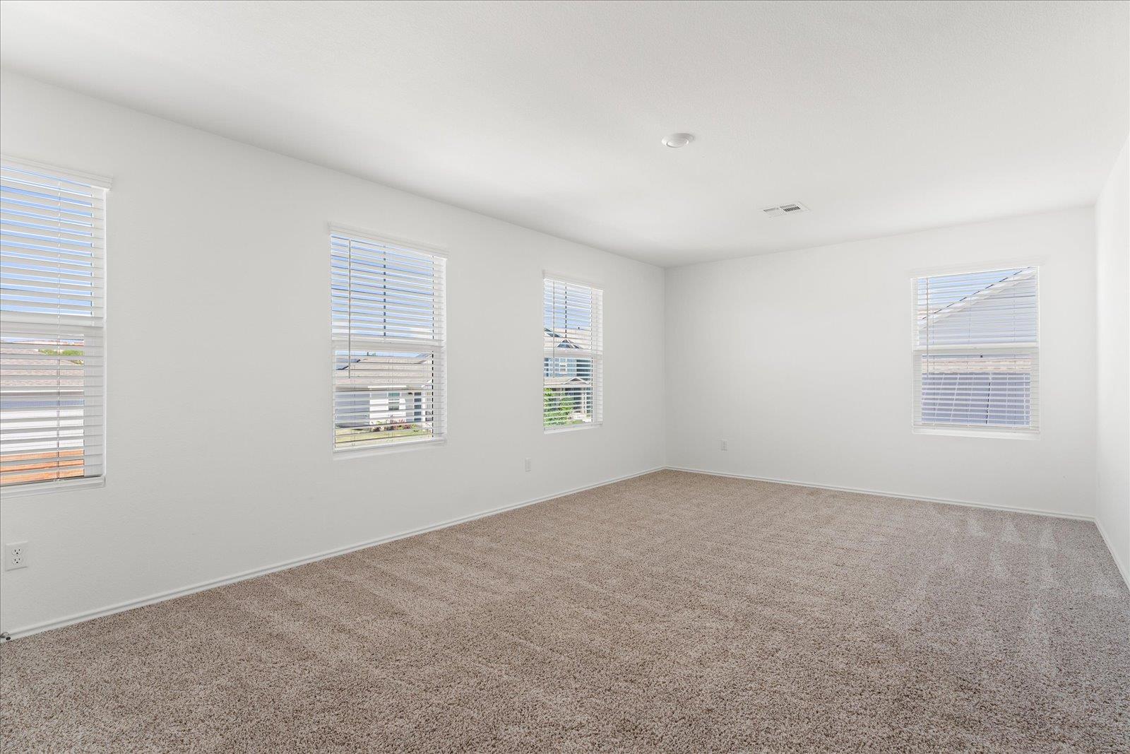 905 Powell St, Kyle, TX 78640