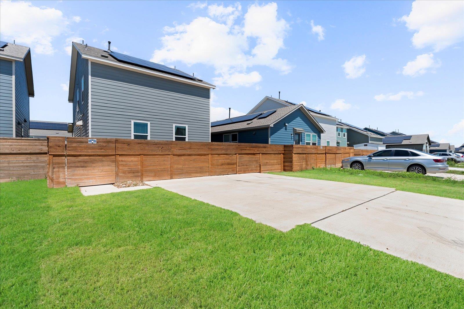 905 Powell St, Kyle, TX 78640