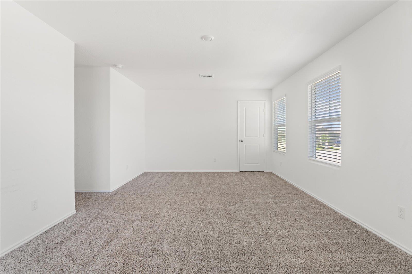905 Powell St, Kyle, TX 78640