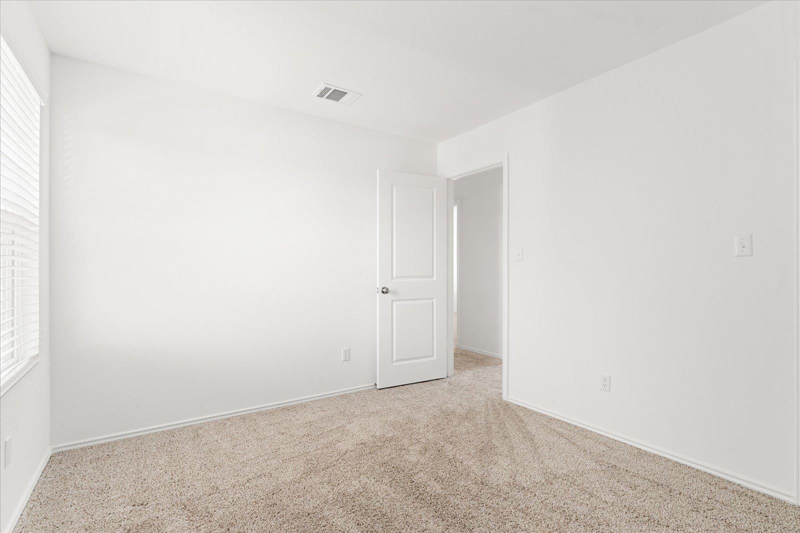 905 Powell St, Kyle, TX 78640