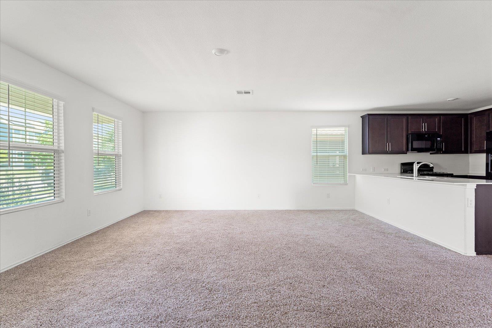 905 Powell St, Kyle, TX 78640