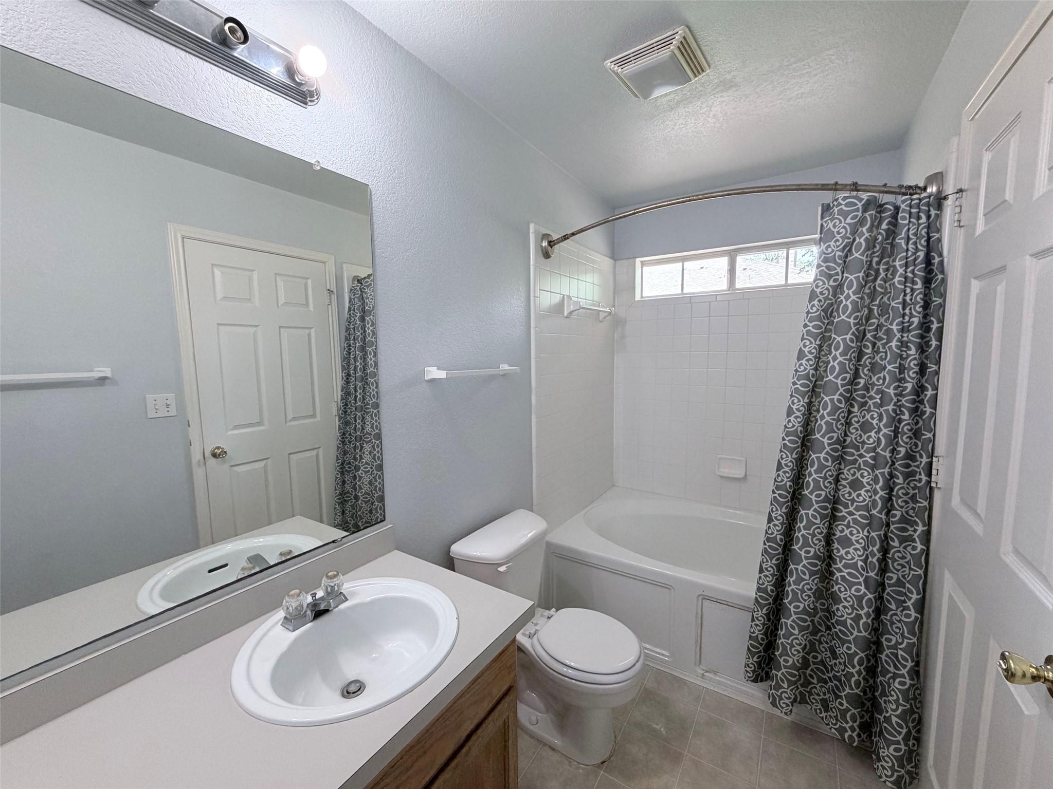 142 Nuuanu Ln, Bastrop, TX 78602