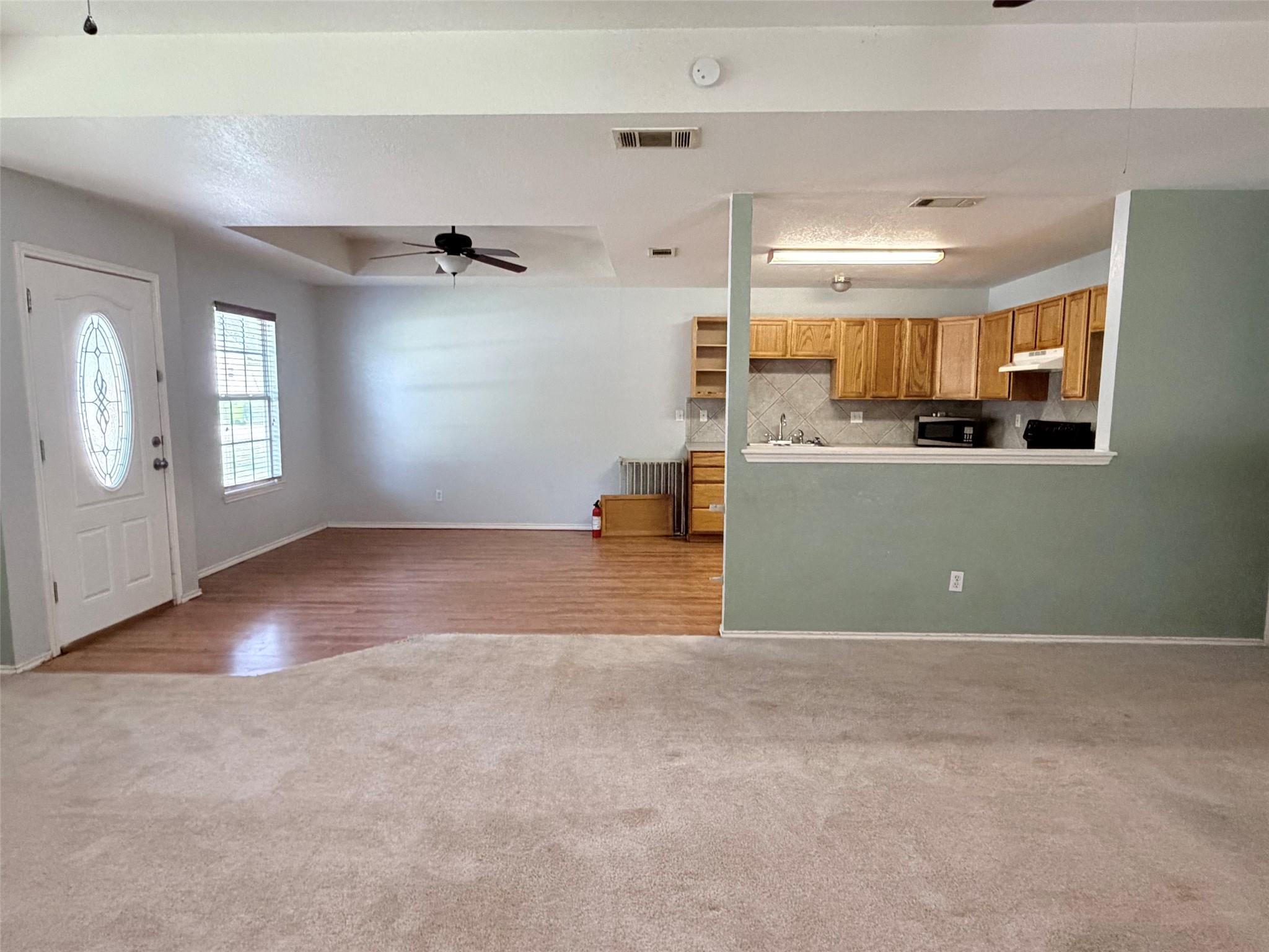 142 Nuuanu Ln, Bastrop, TX 78602