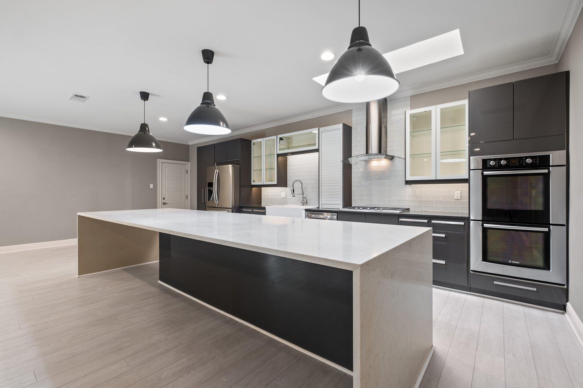 5703 Eagle Clfs, Austin, TX 78731