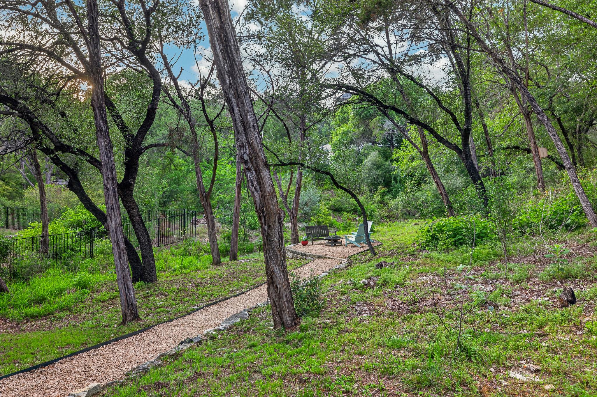 8910 Spicebrush Dr, Austin, TX 78759