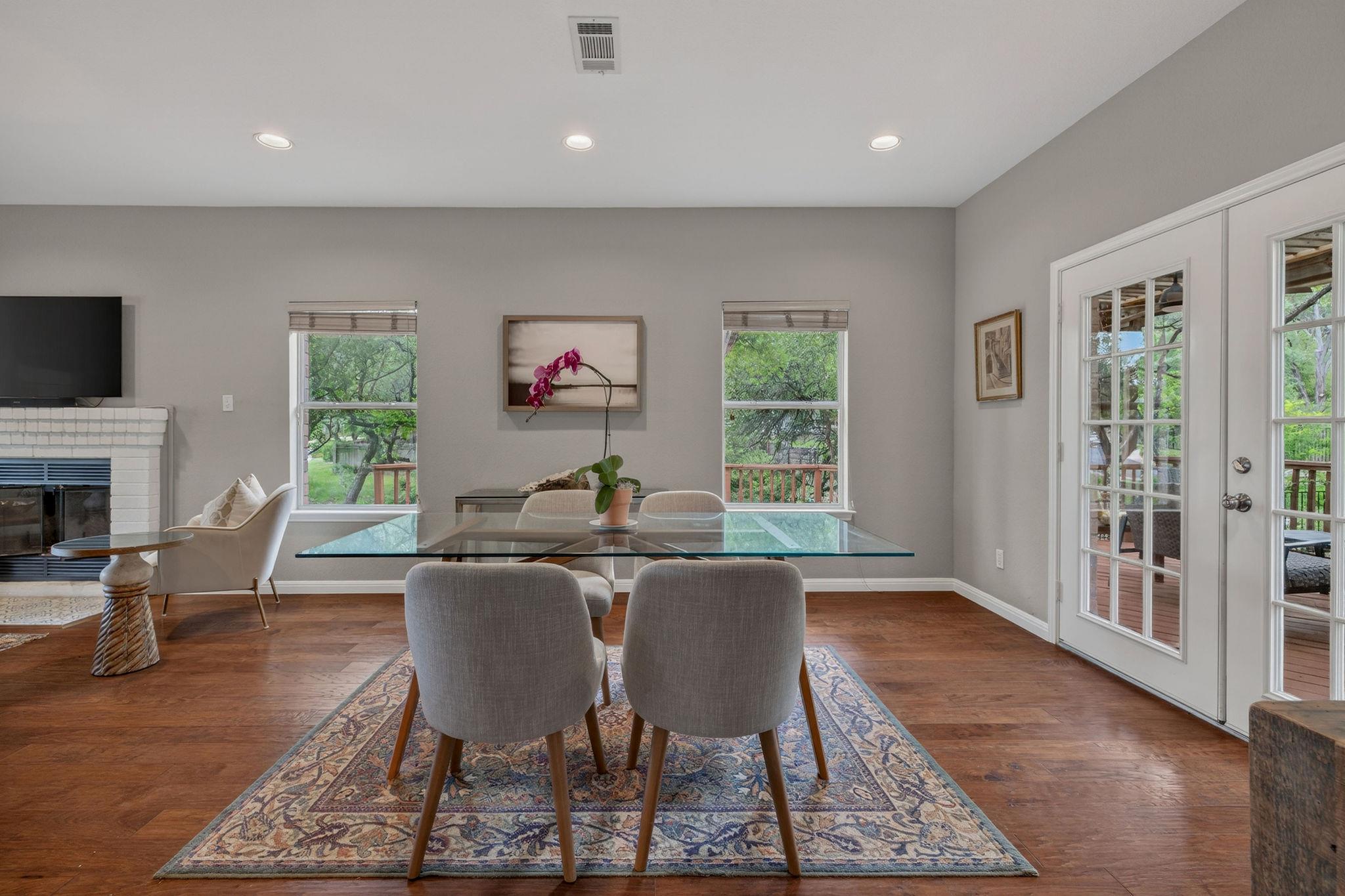8910 Spicebrush Dr, Austin, TX 78759