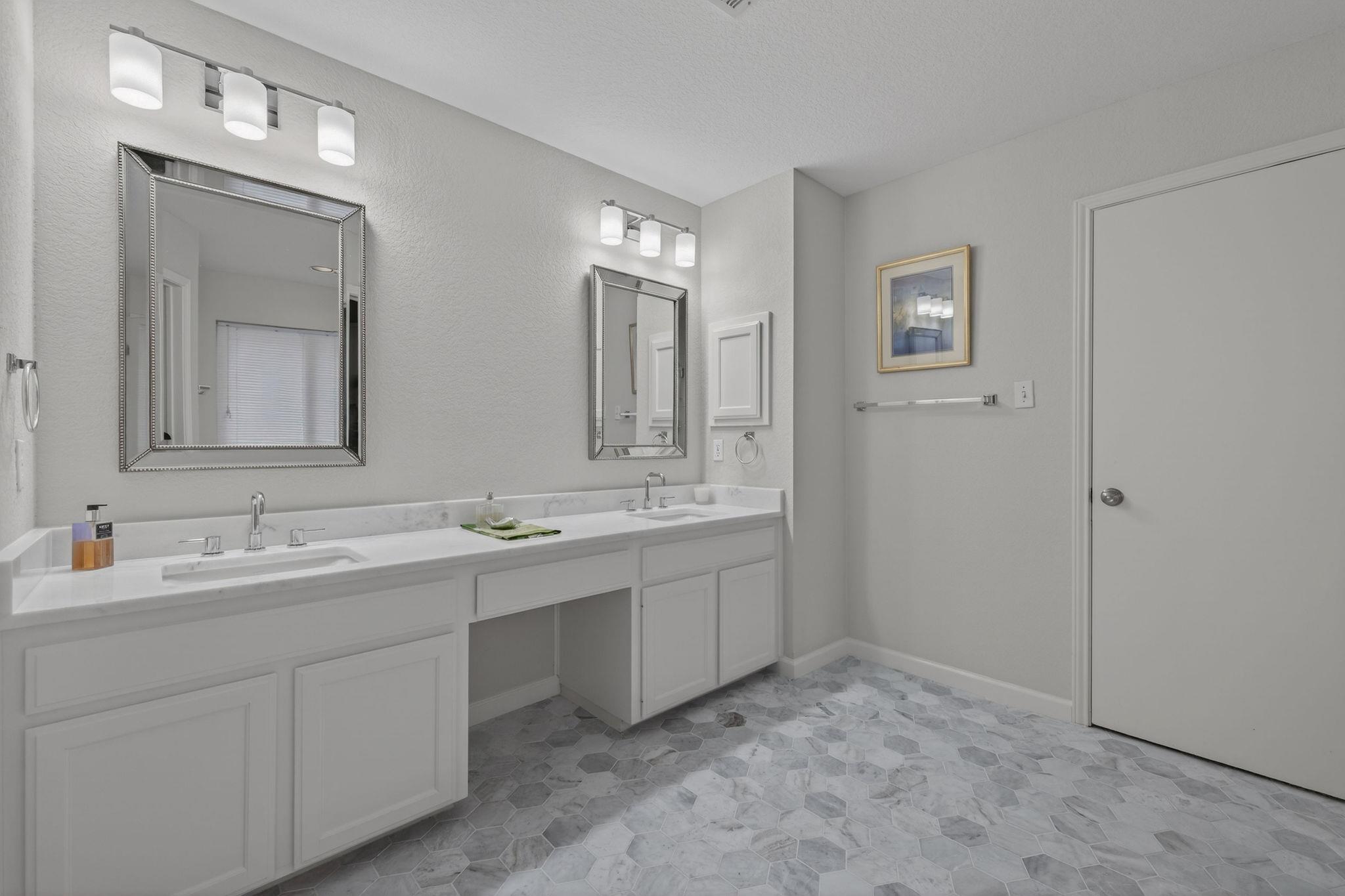 8910 Spicebrush Dr, Austin, TX 78759