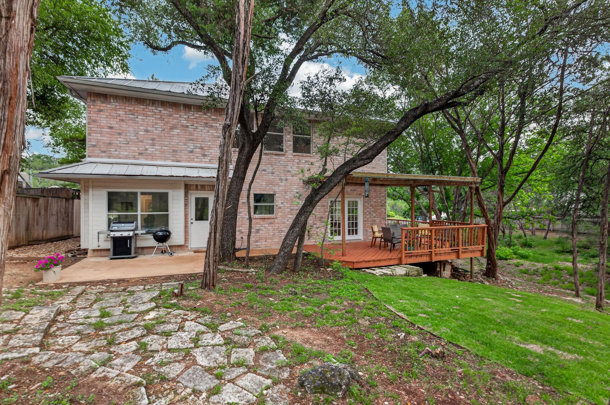 8910 Spicebrush Dr, Austin, TX 78759