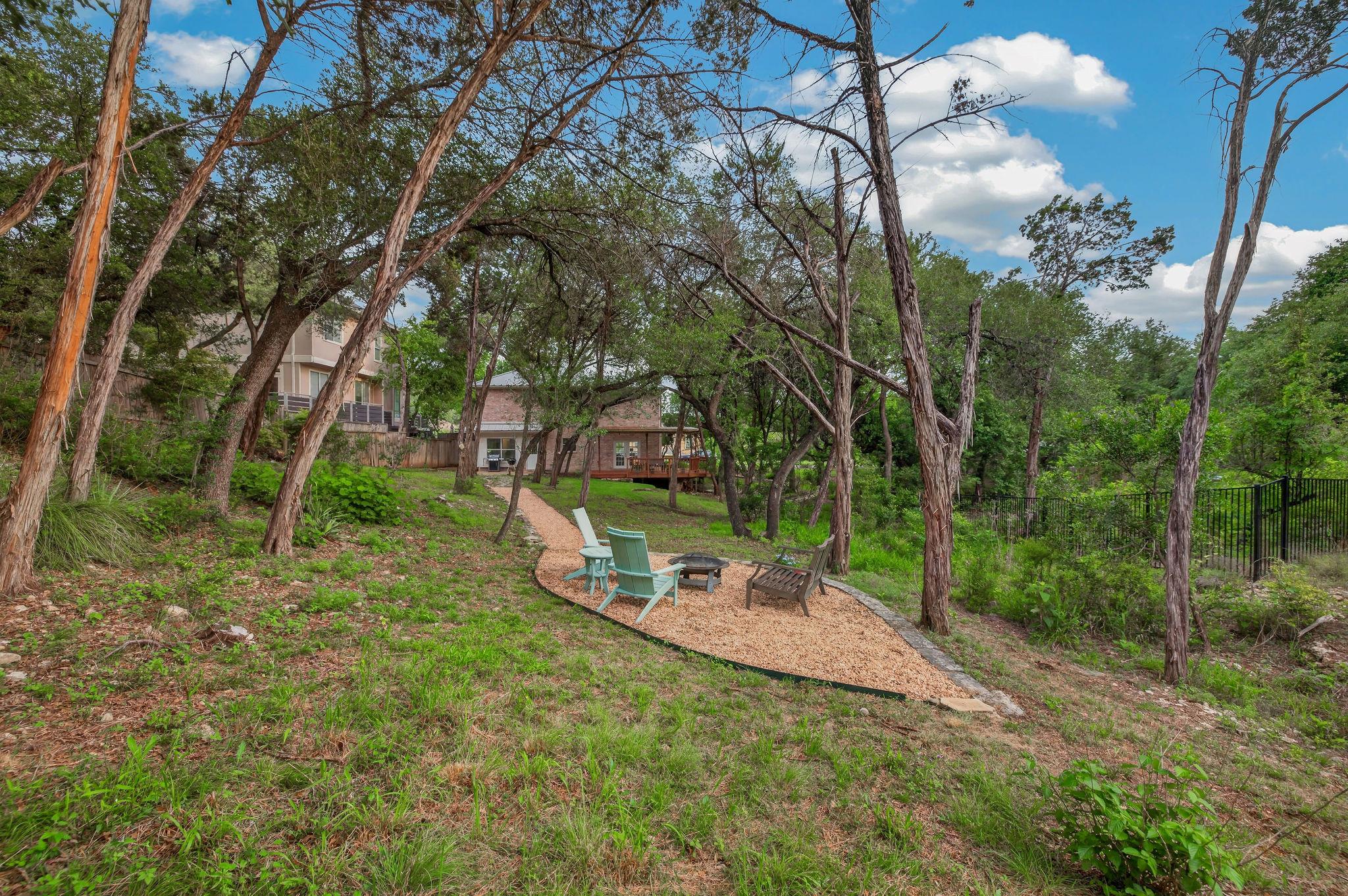8910 Spicebrush Dr, Austin, TX 78759
