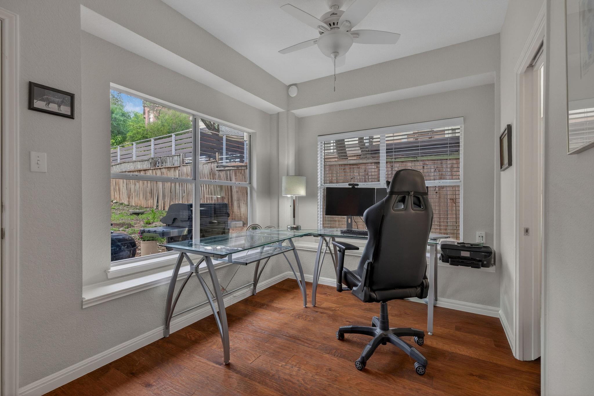 8910 Spicebrush Dr, Austin, TX 78759