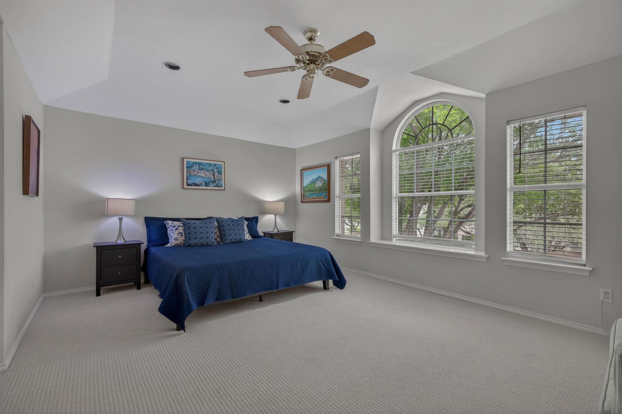 8910 Spicebrush Dr, Austin, TX 78759