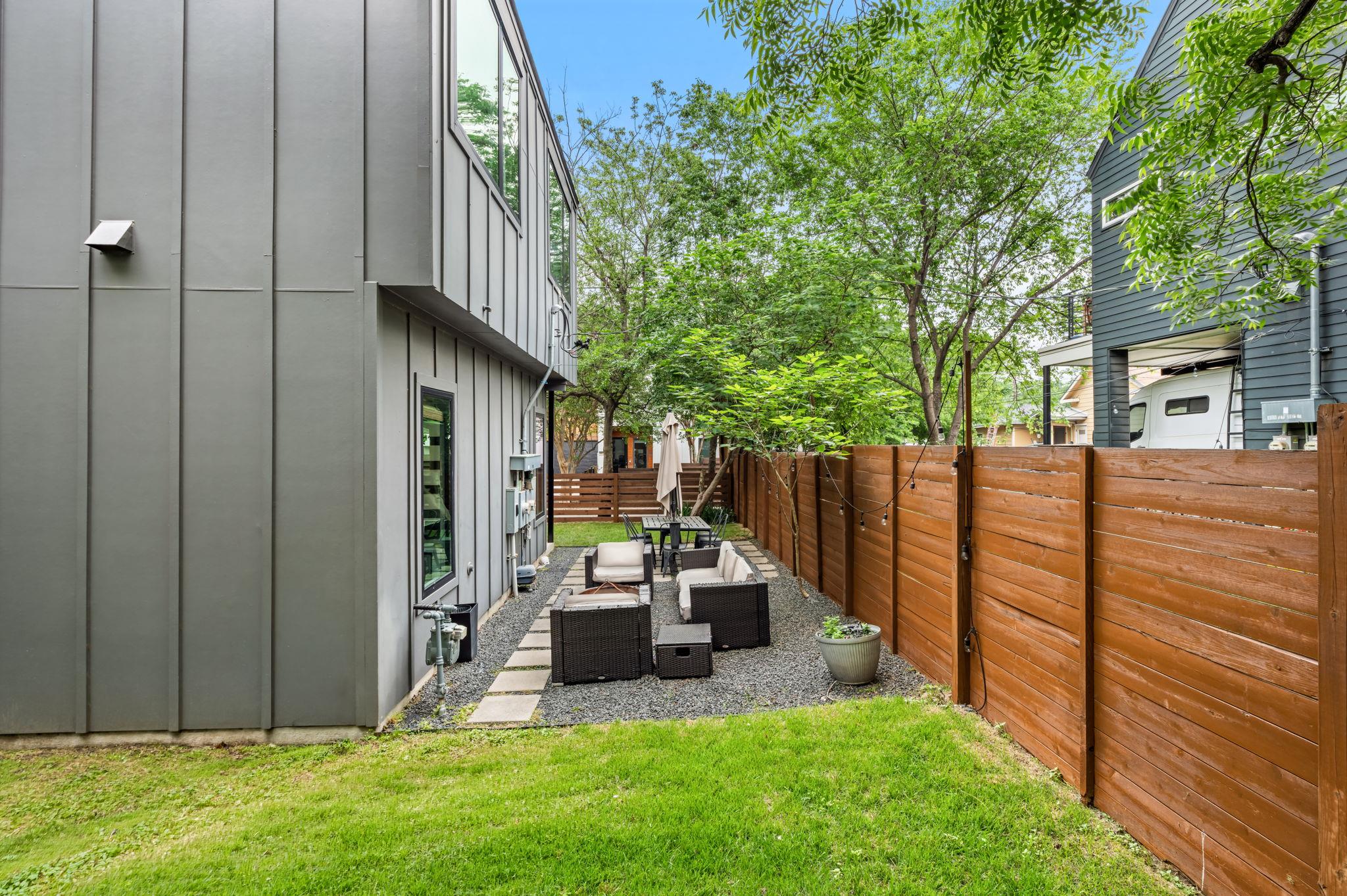 1905 E 16th St # 2, Austin, TX 78702