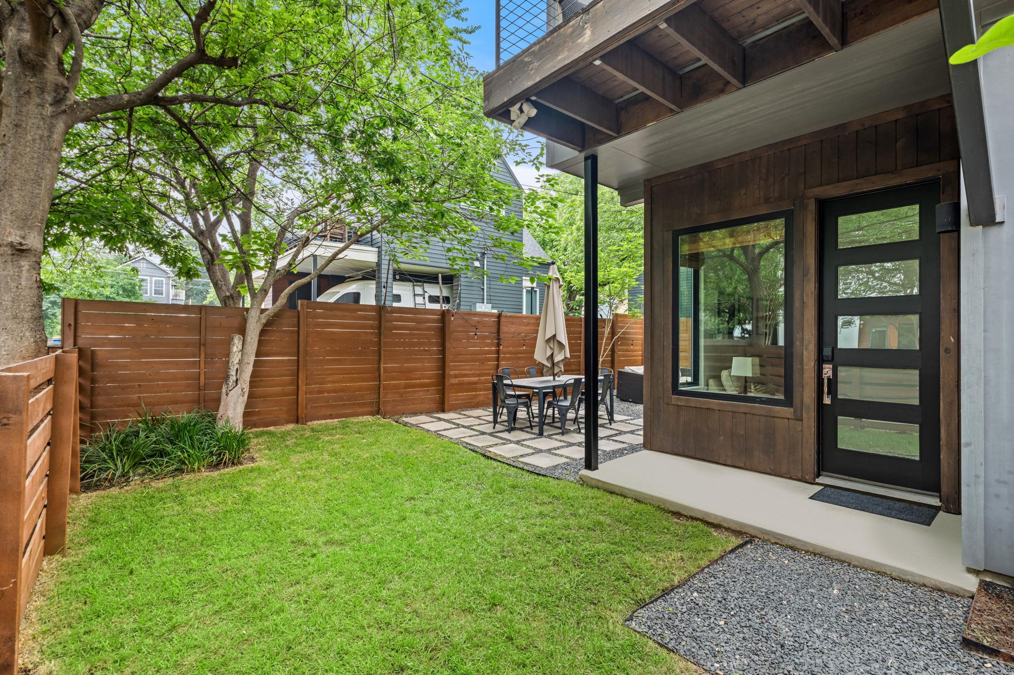 1905 E 16th St # 2, Austin, TX 78702